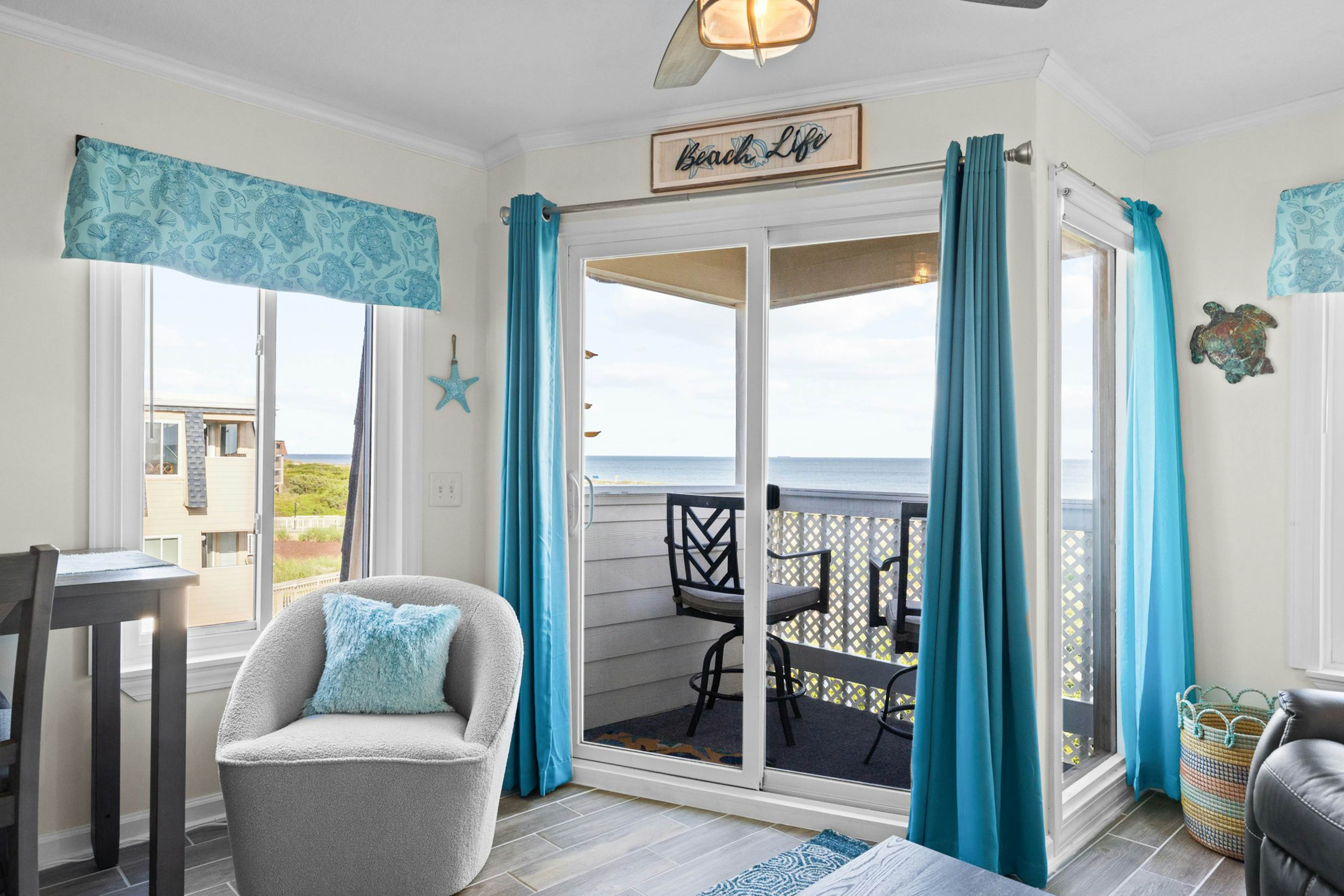 ABPAB160 Turtle Cove Retreat