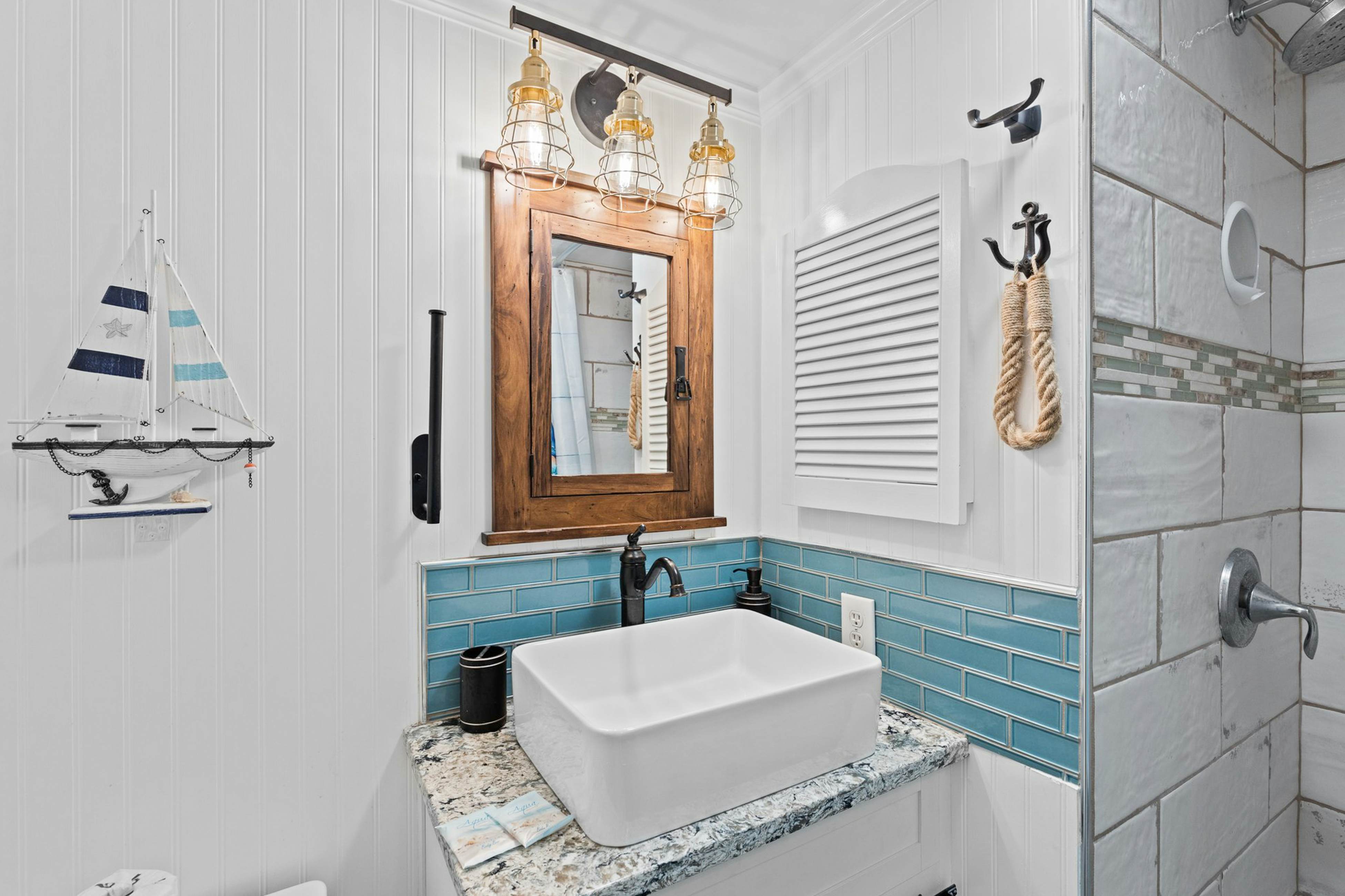 ABPAB160 Turtle Cove Retreat