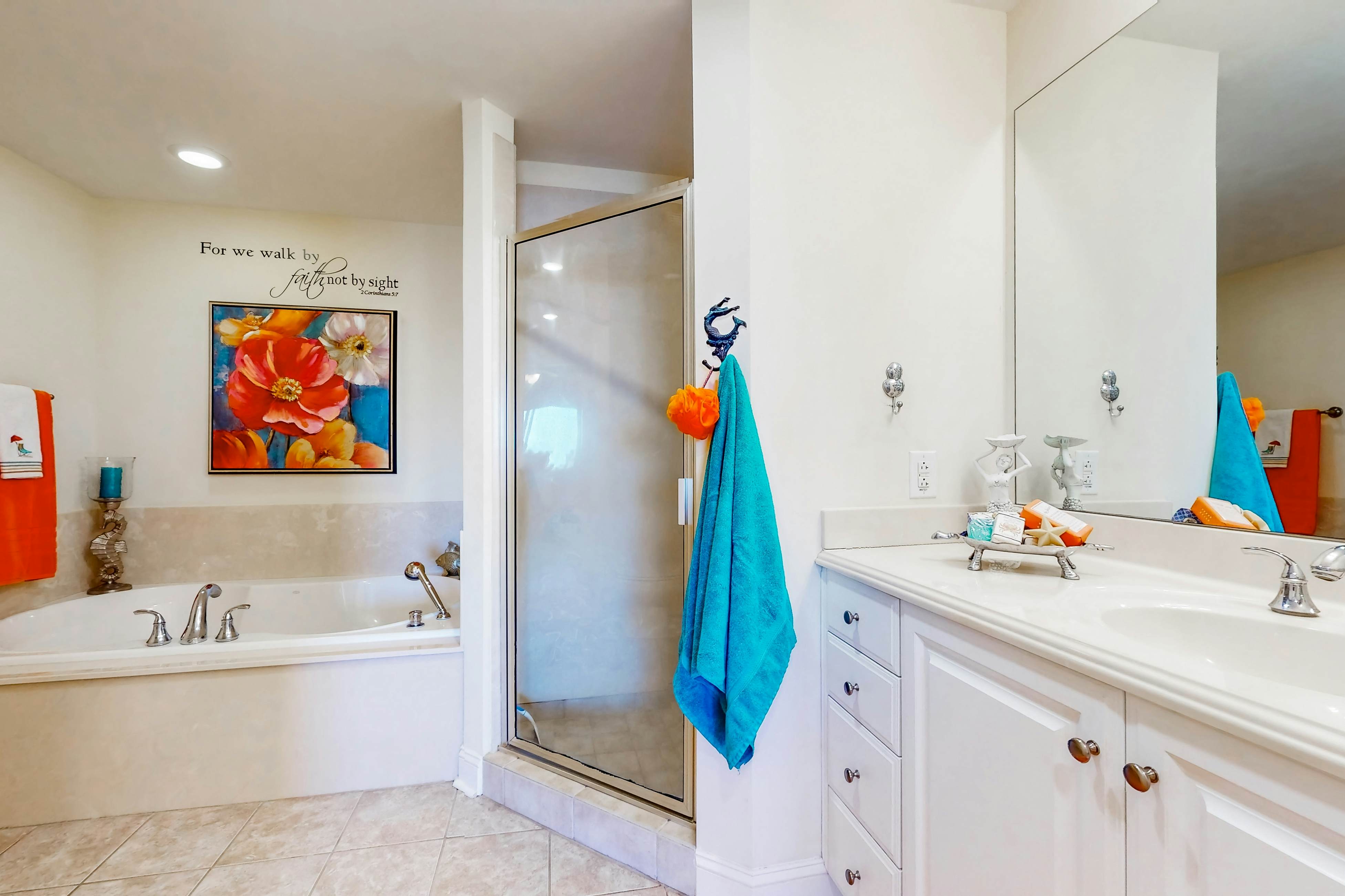 IBNC03 Seaview Paradise