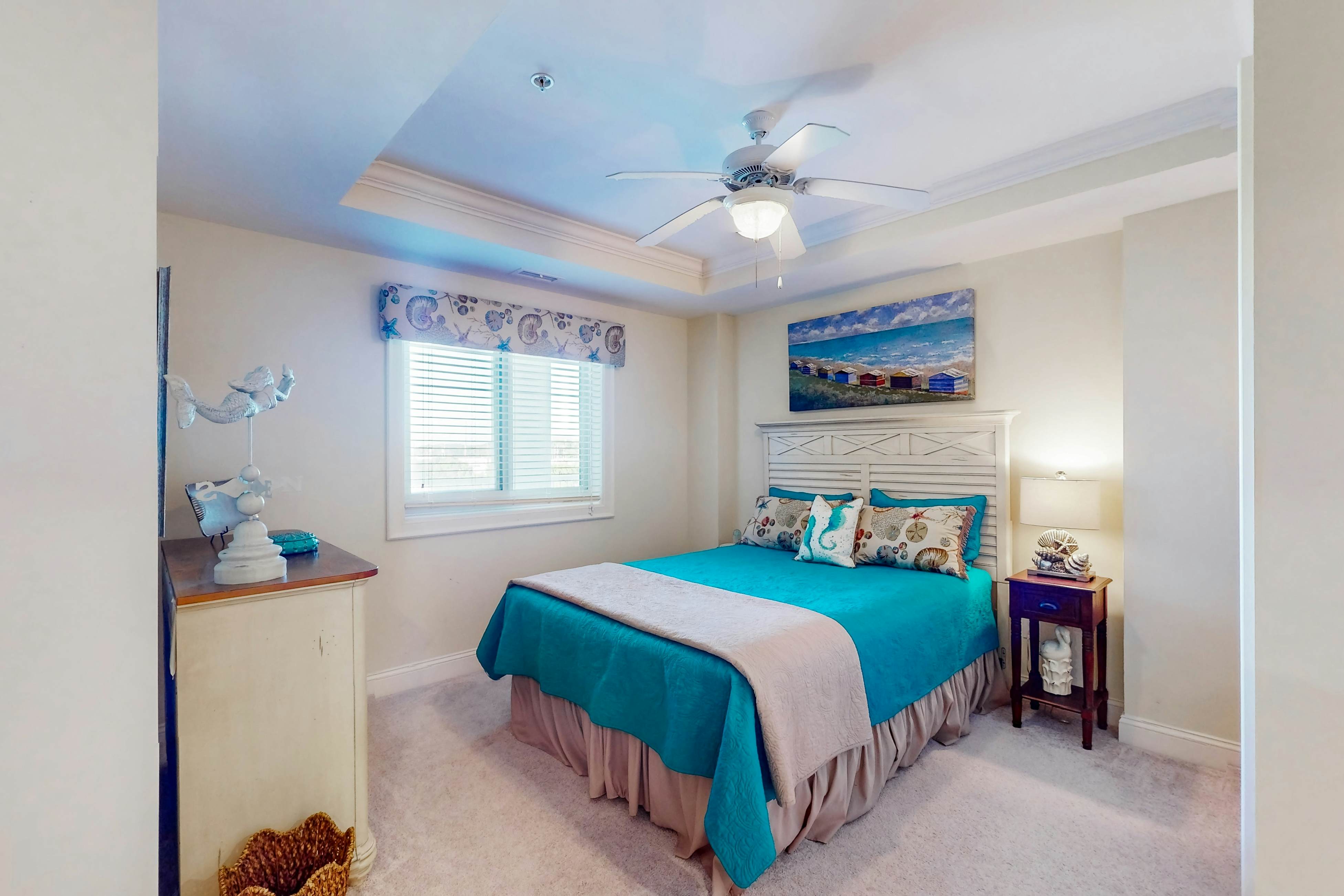 IBNC03 Seaview Paradise