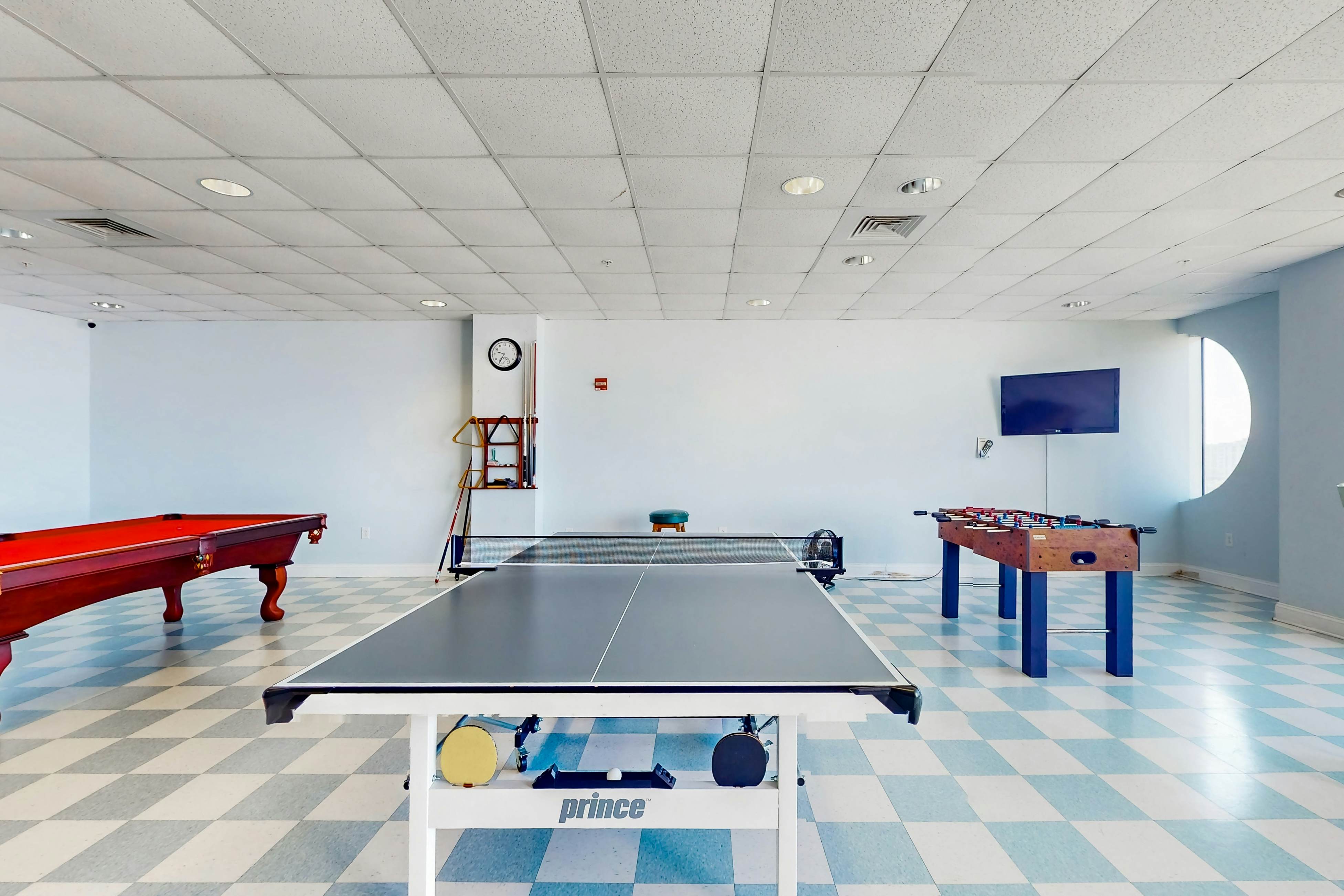 IBNC03 Seaview Paradise