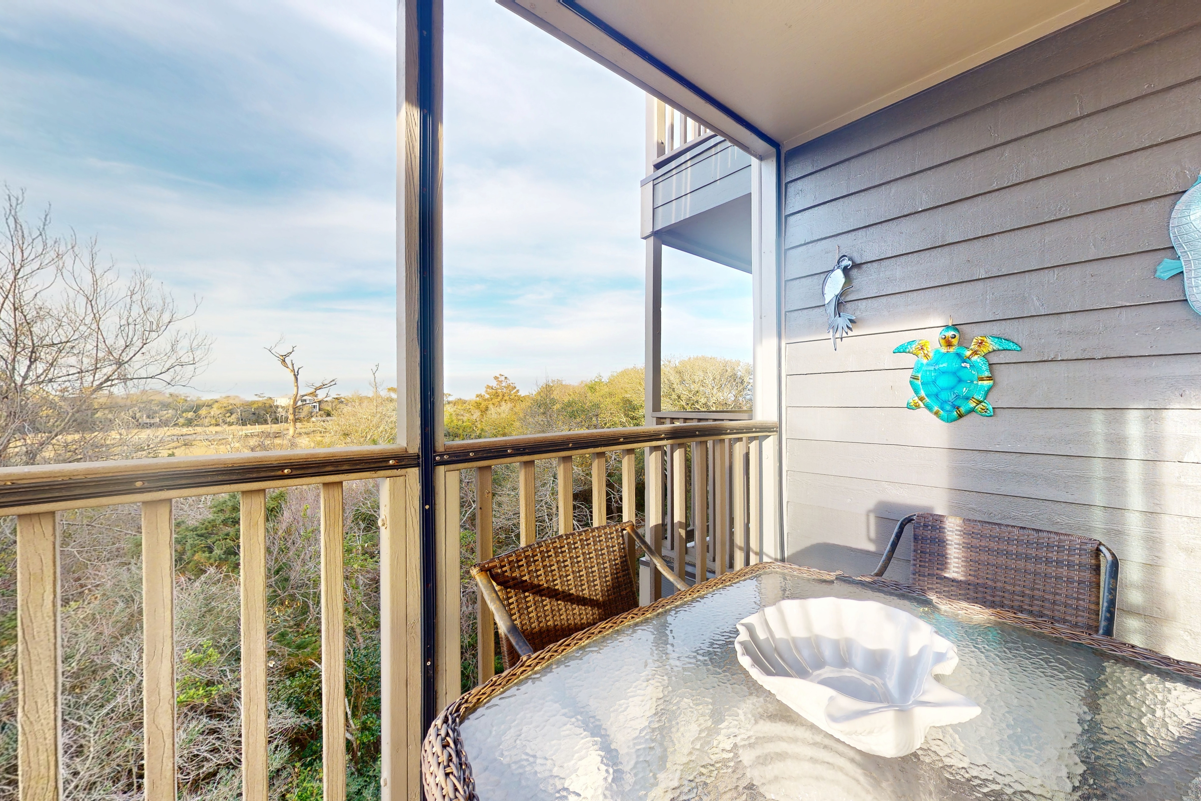 Comfortable Condo with WiFi, Washer/Dryer, Porch & Shared Pool/Tennis/Day Dock