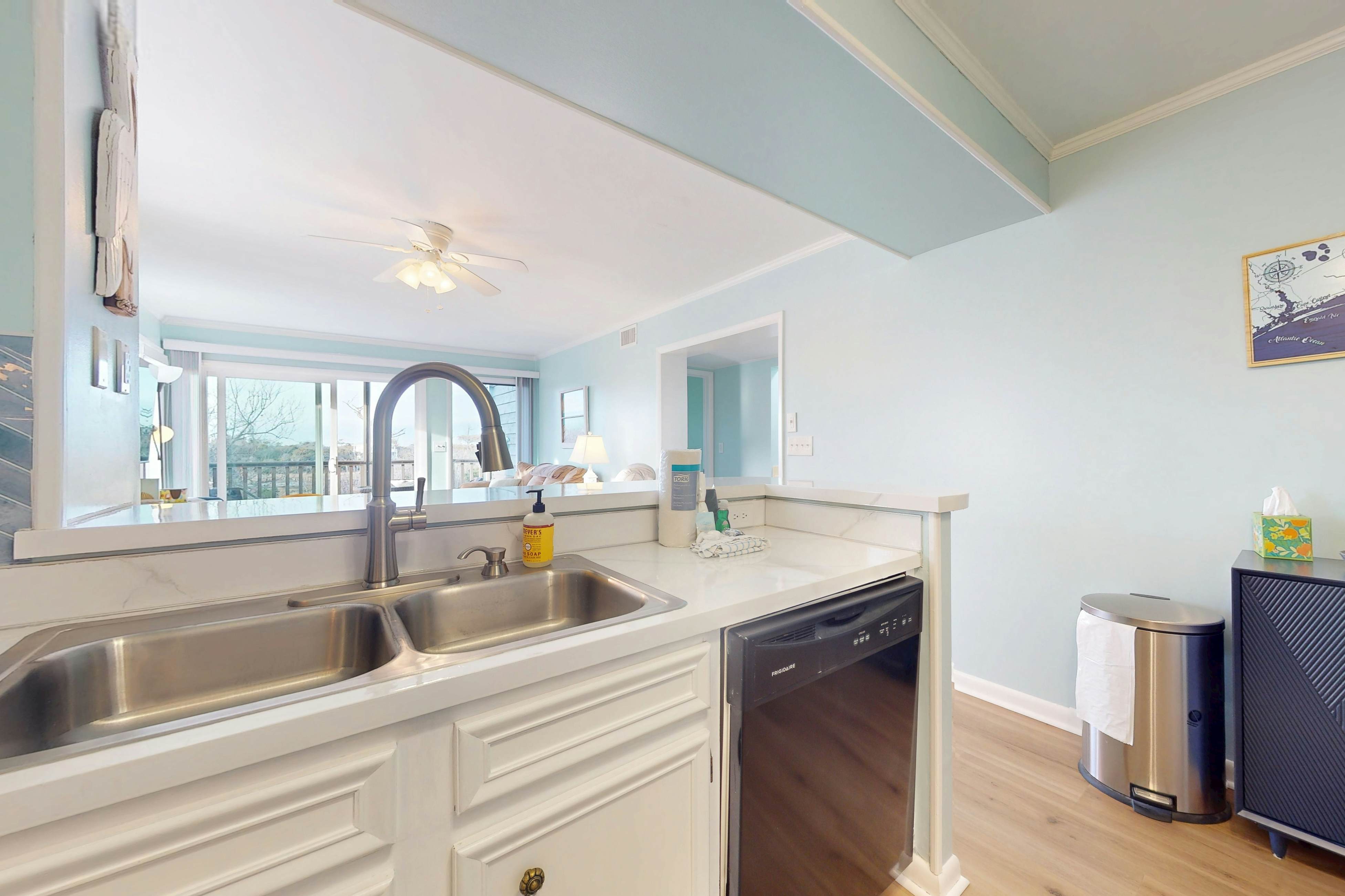 ABIBS153 Island Beach & Racquet Club H 201- Pelican Crossing