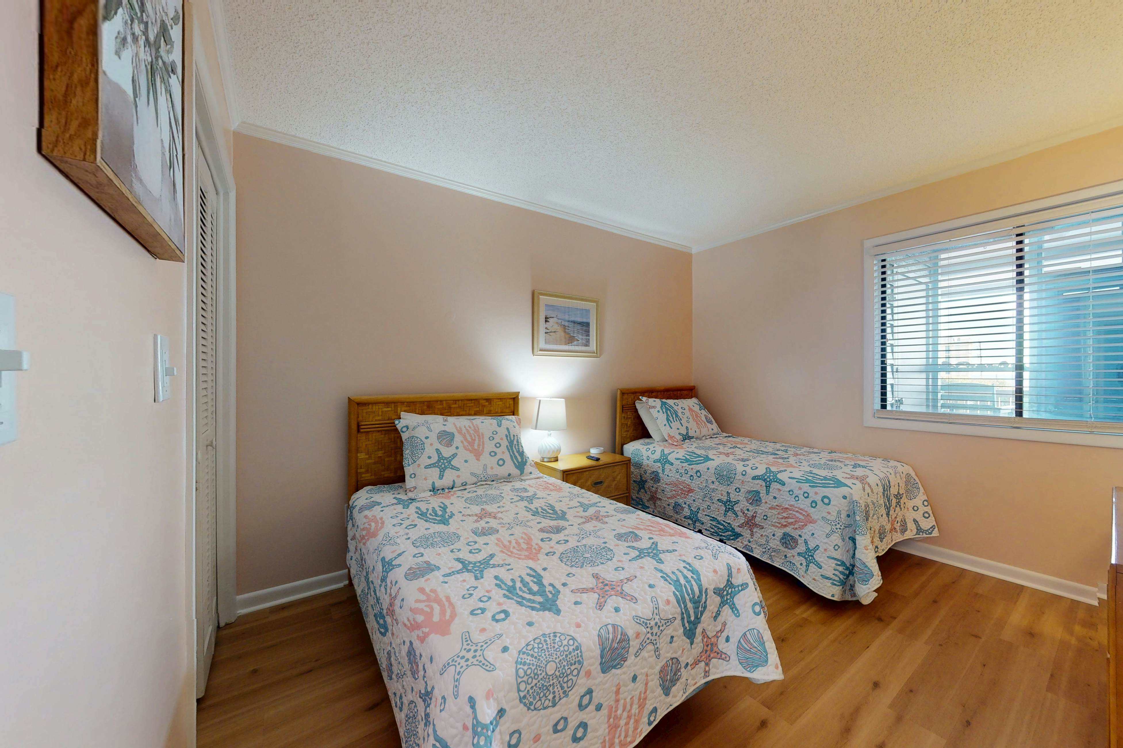 ABIBS153 Island Beach & Racquet Club H 201- Pelican Crossing