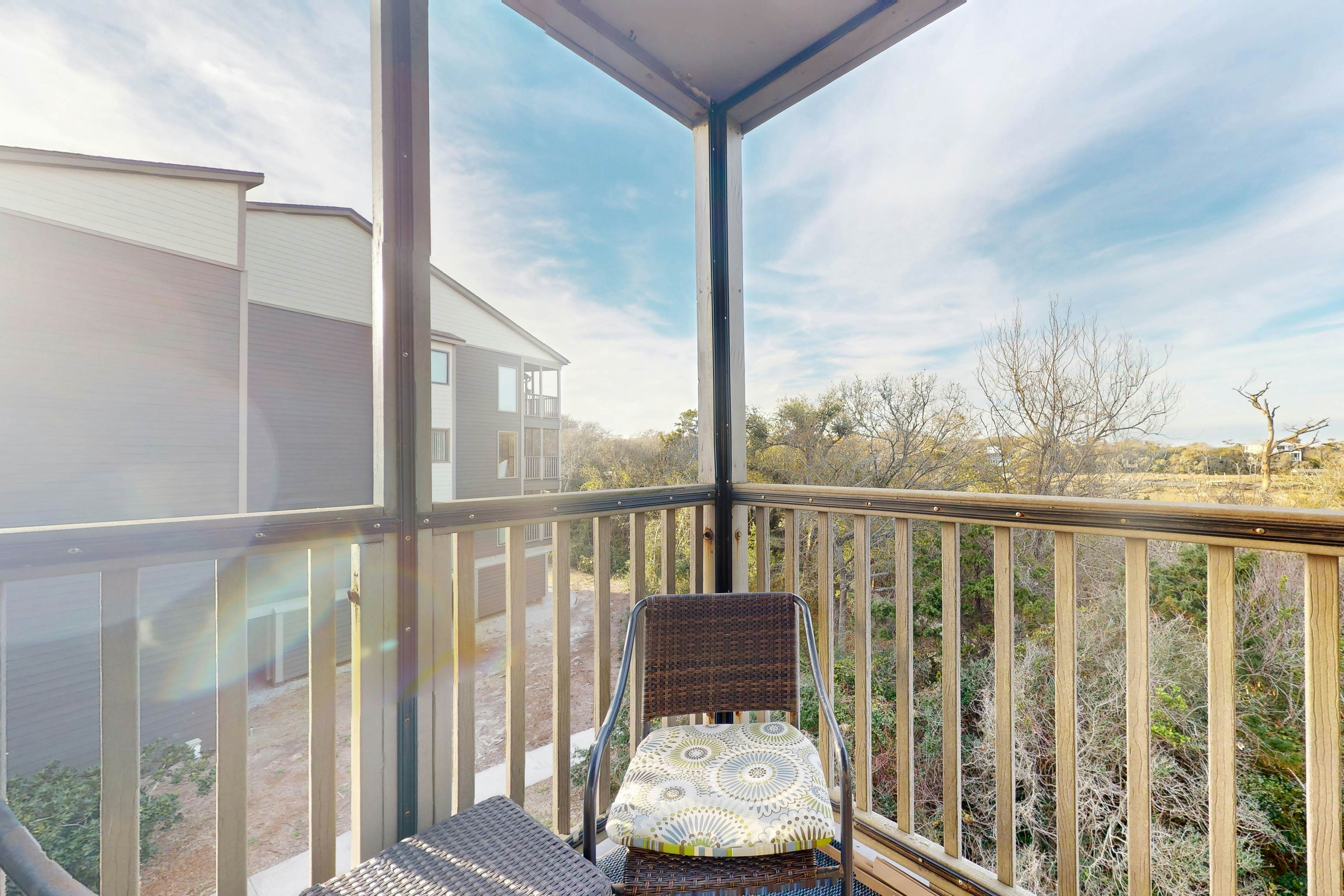 ABIBS153 Island Beach & Racquet Club H 201- Pelican Crossing