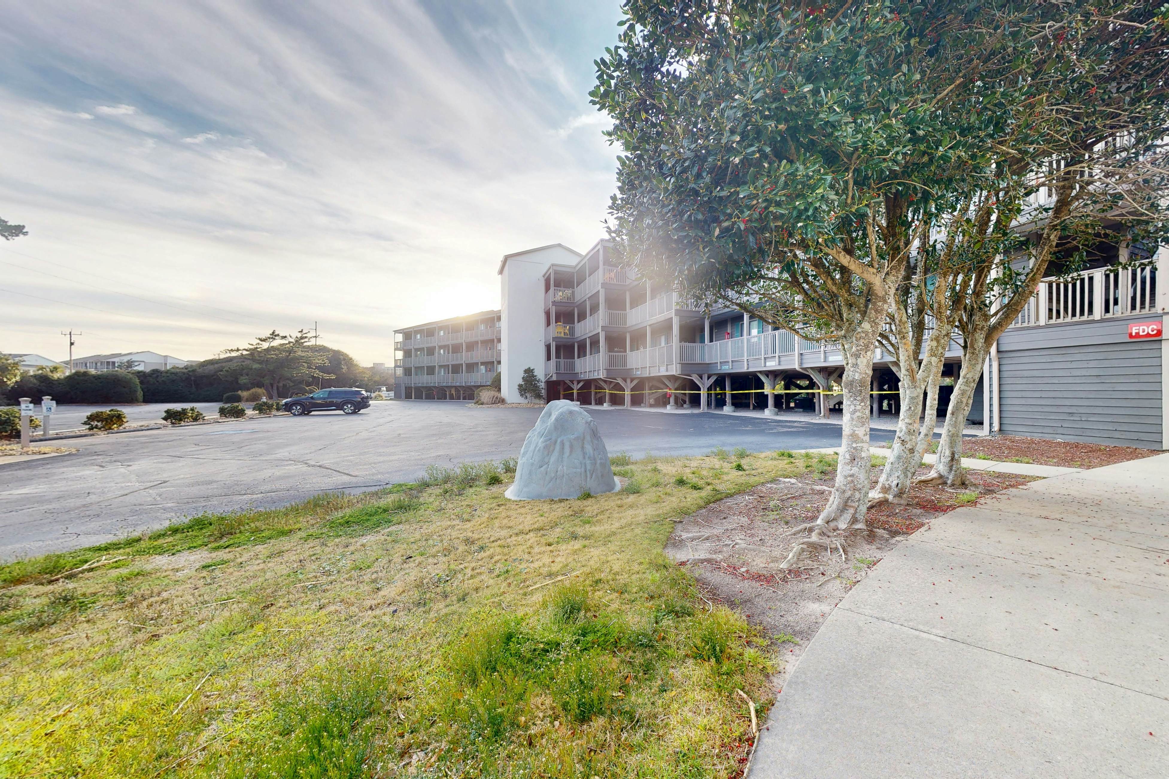 ABIBS153 Island Beach & Racquet Club H 201- Pelican Crossing