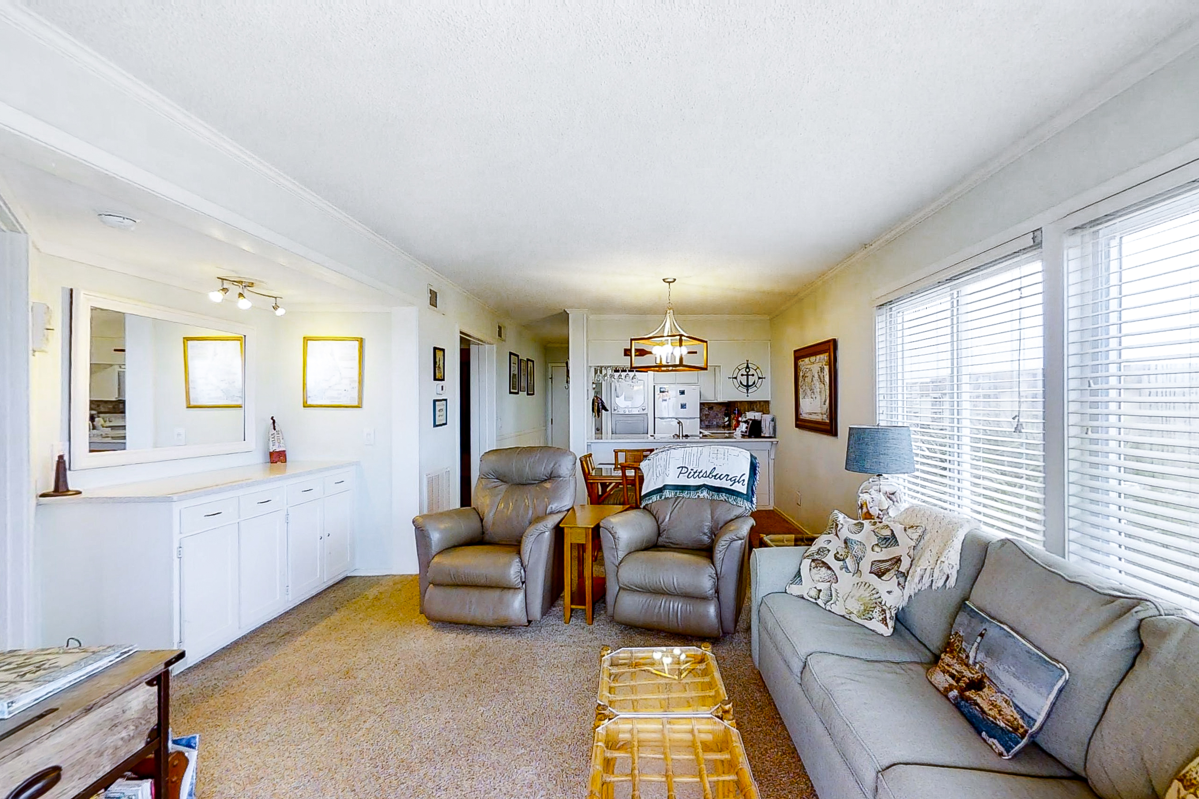 Oceanfront, 2nd-Floor Condo with Balcony, WiFi & Shared Pools/Hot Tub/Tennis