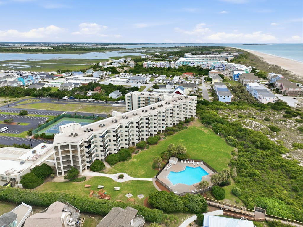 Oceanfront, First-Floor Condo with Balcony, Ocean View & Shared Pools/Tennis