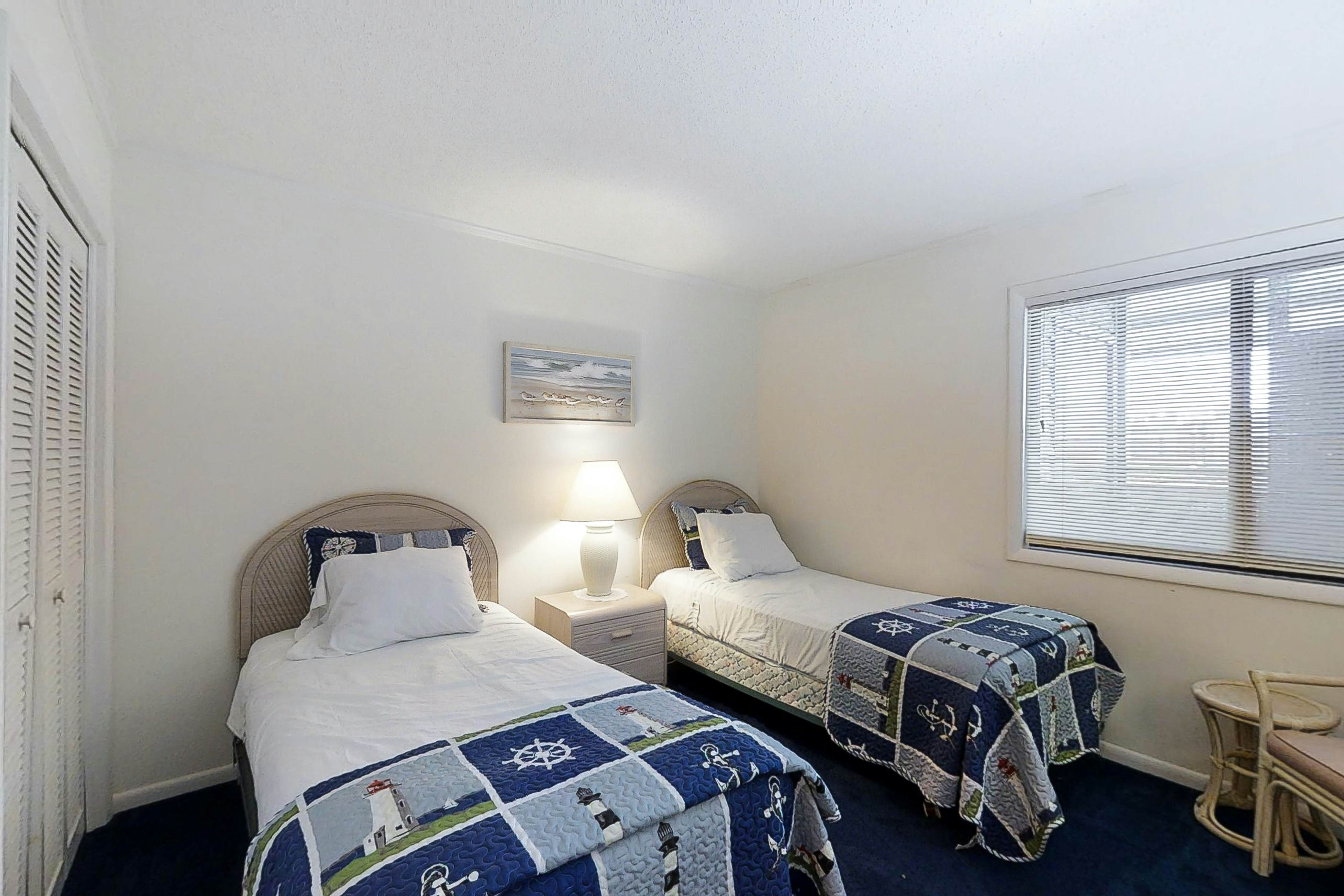 ABIBS46 Island Beach & Racquet Club G201