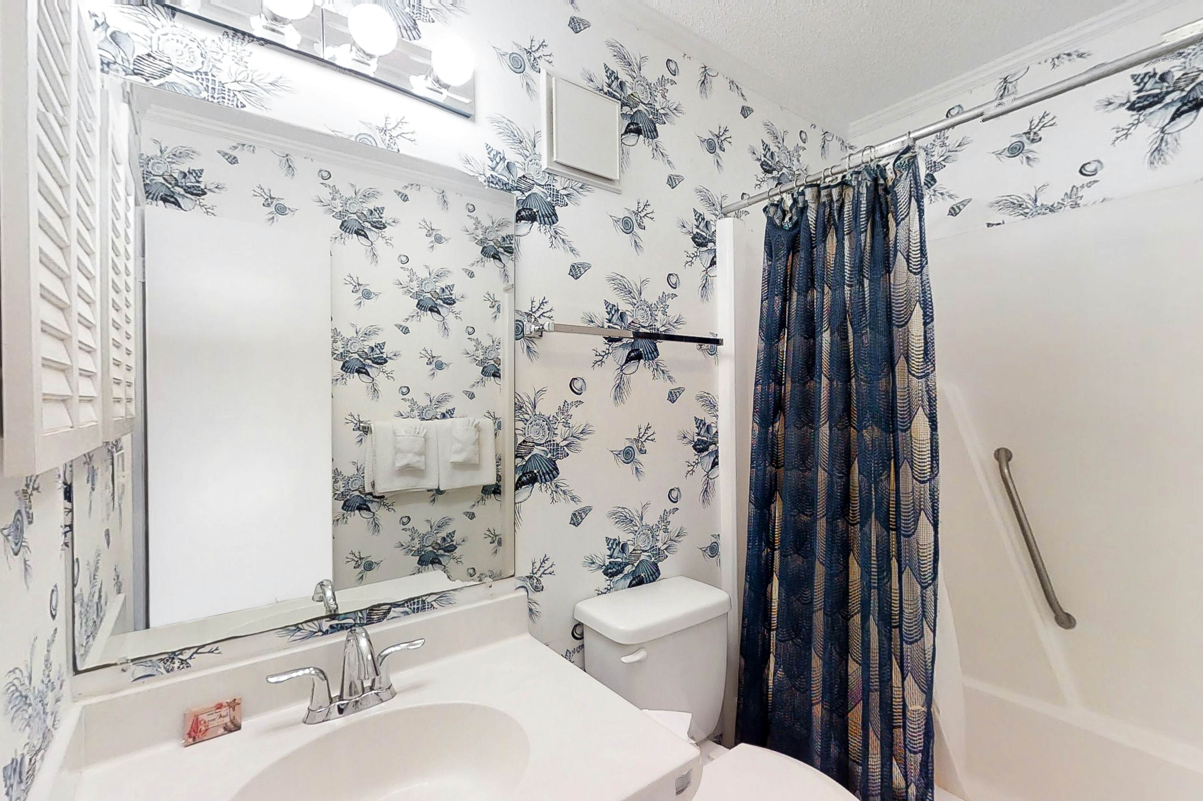 ABIBS46 Island Beach & Racquet Club G201