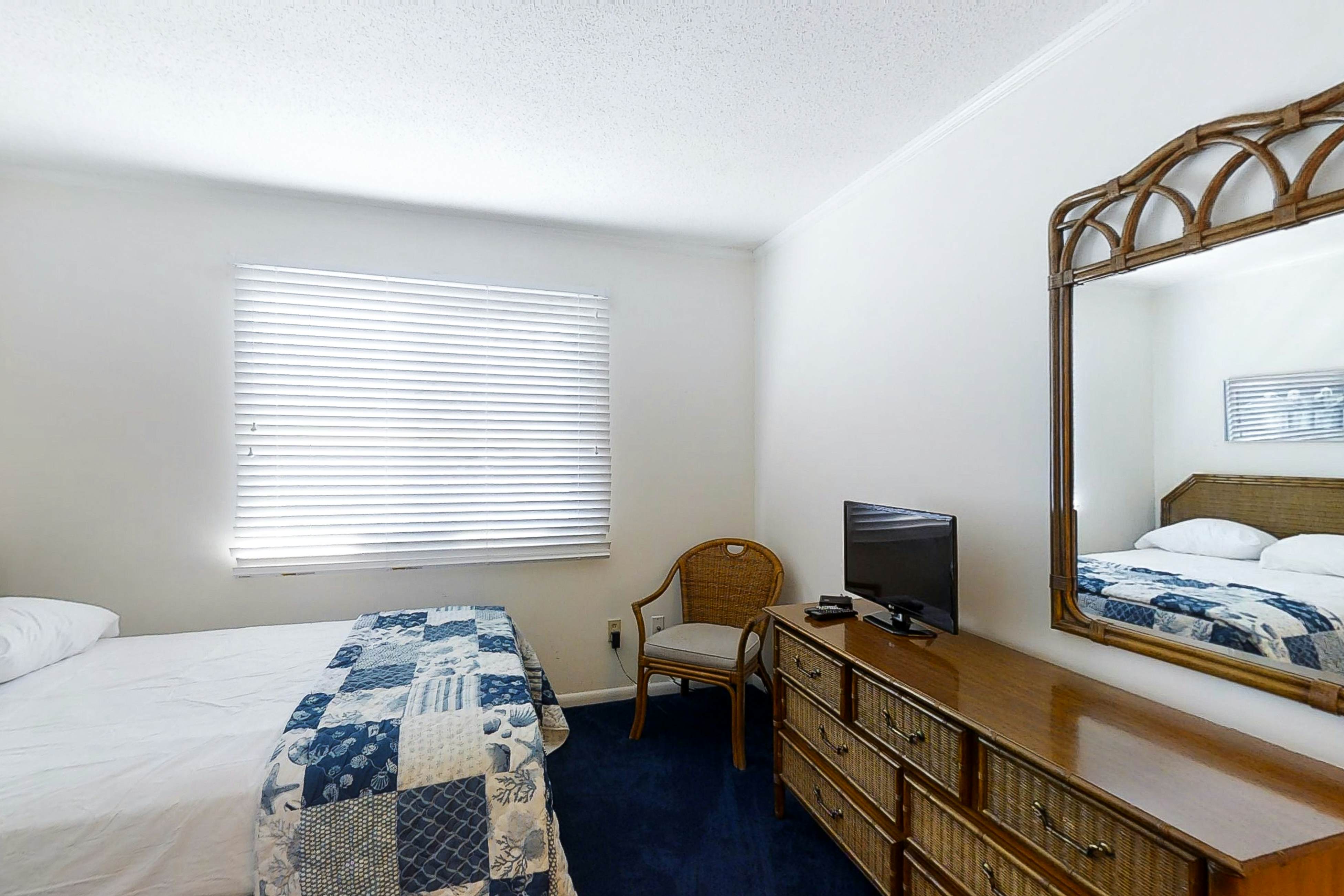 ABIBS46 Island Beach & Racquet Club G201