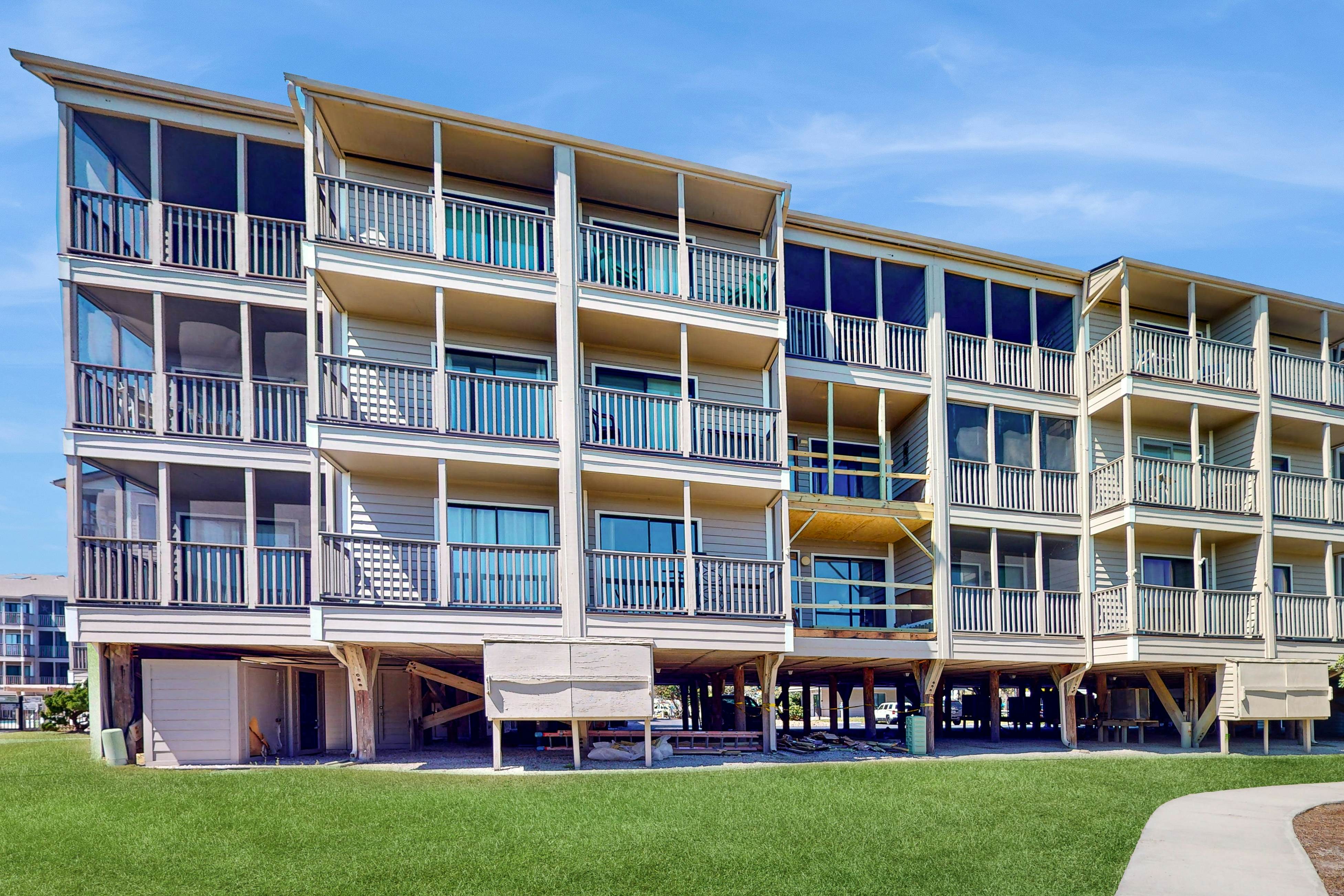 ABIBO36 Island Beach & Racquet Club A205