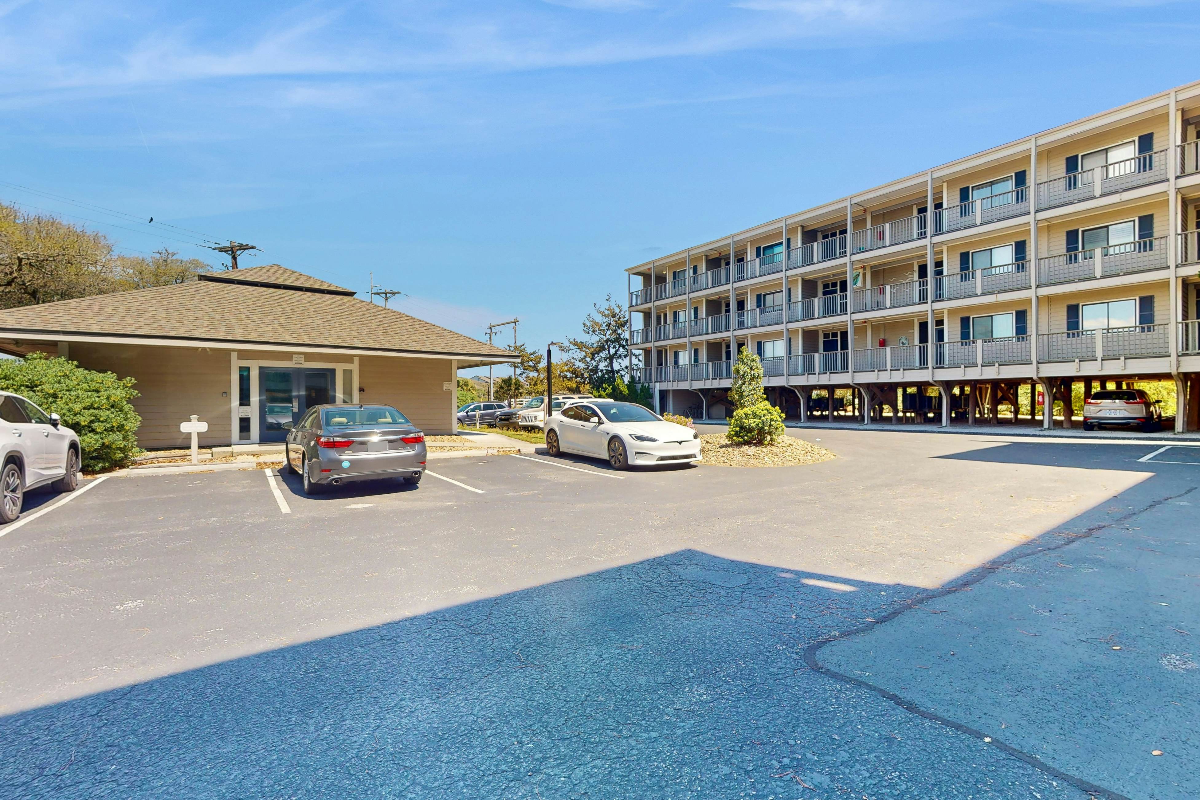 ABIBO36 Island Beach & Racquet Club A205