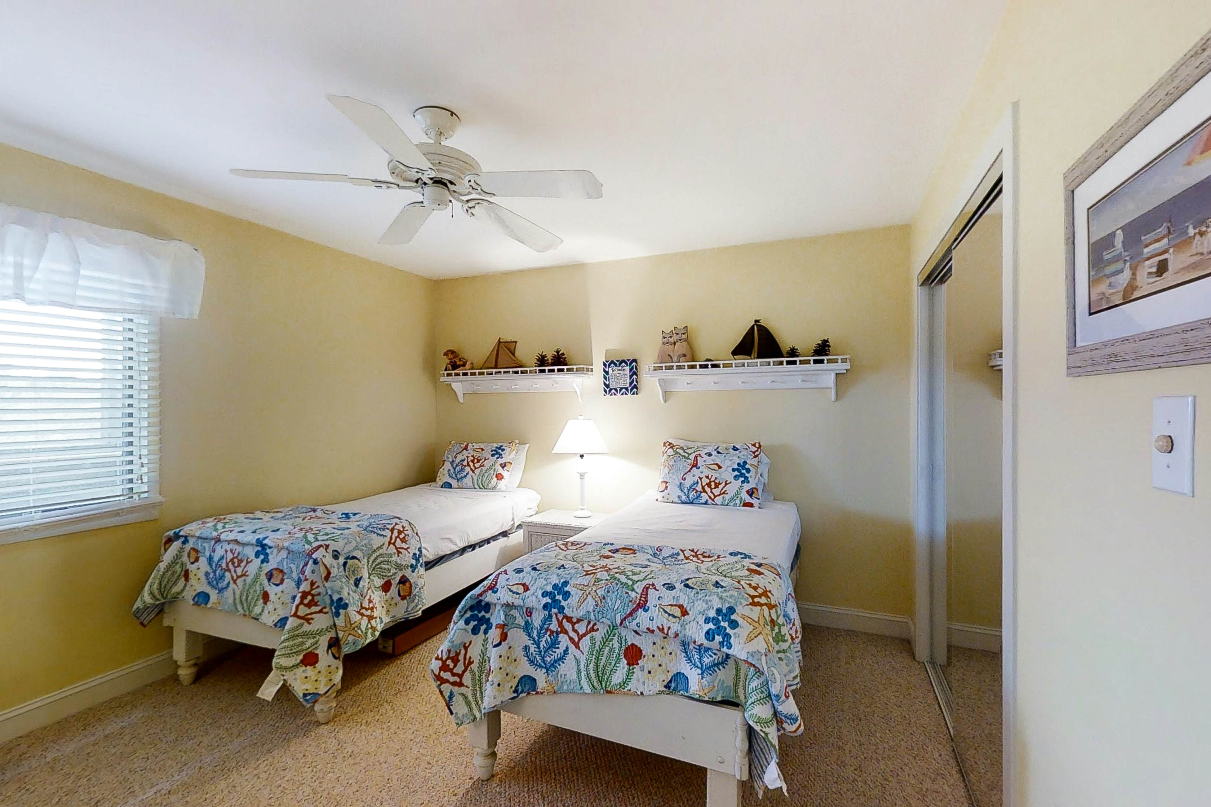 PKBR01 Breakers C-22