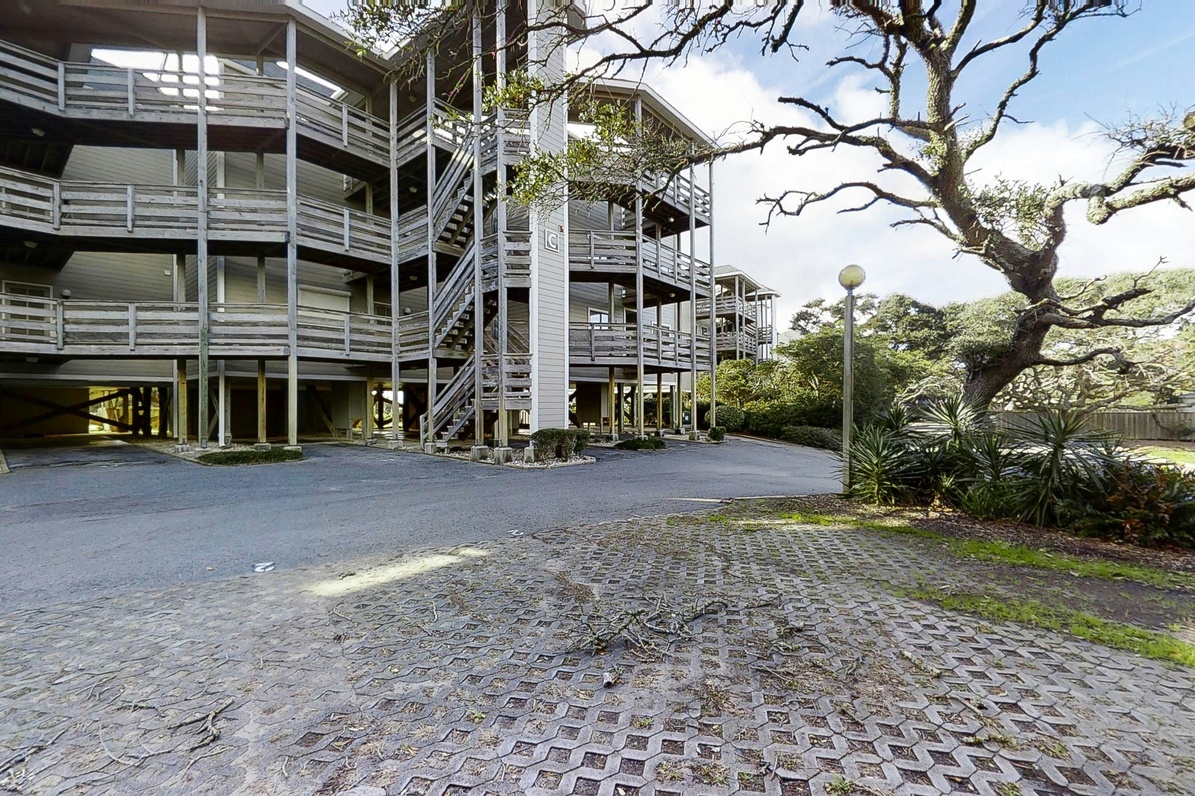 PKBR01 Breakers C-22