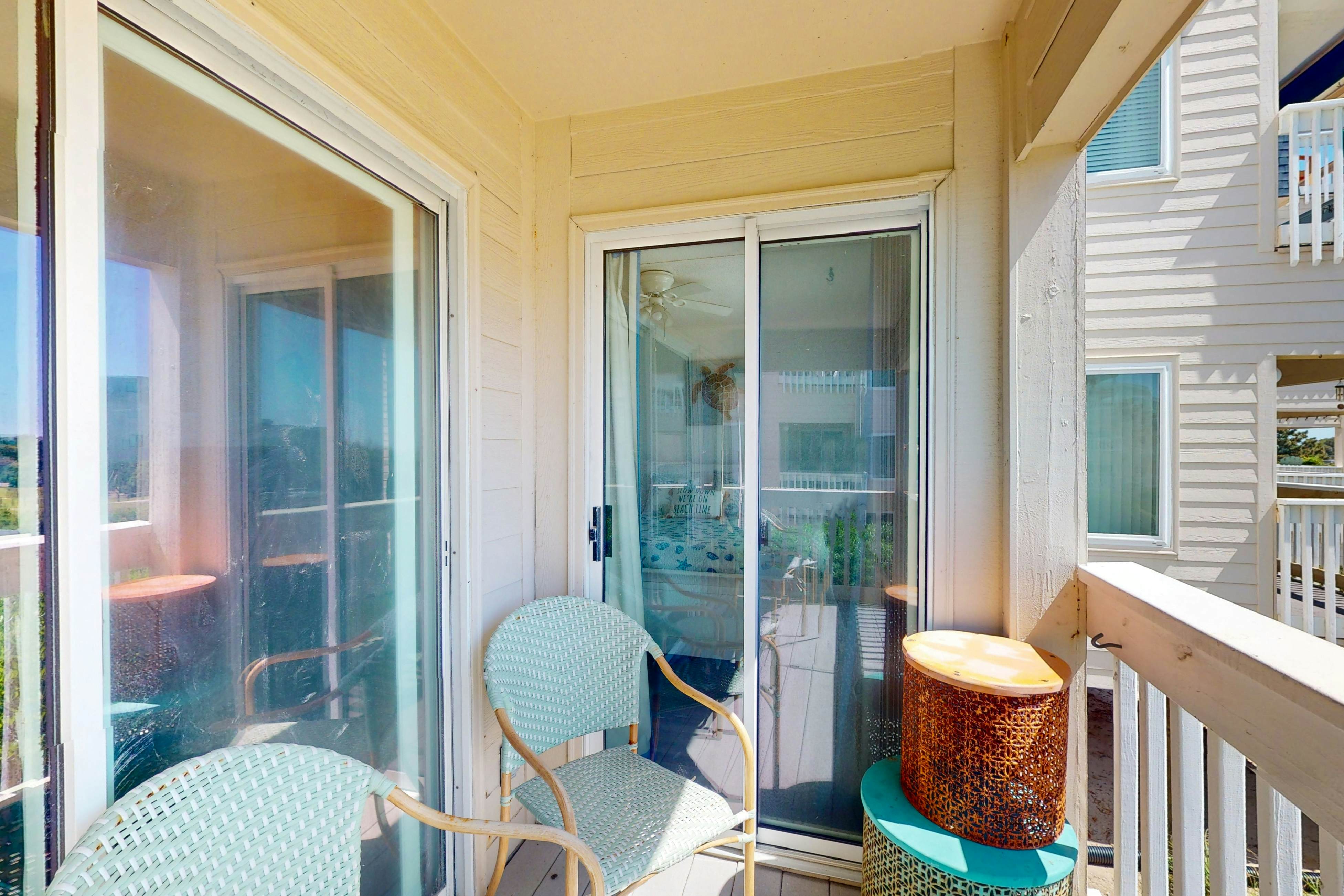 ABPAB166 Sandy Shores