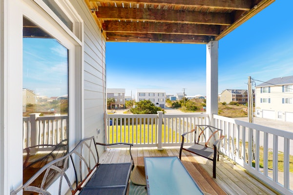 The Willis: Dog Friendly, Ocean/Sound View Condo, Near Beach