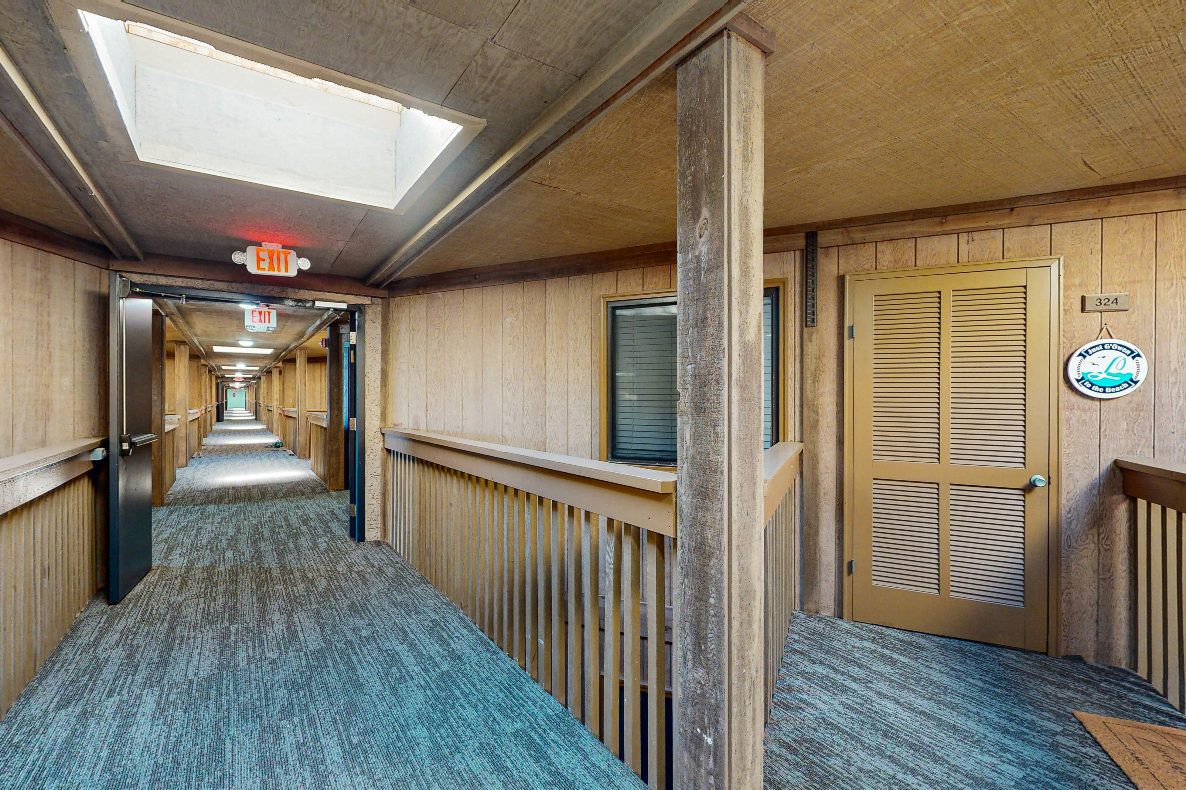 ABSS151 Seaspray 305