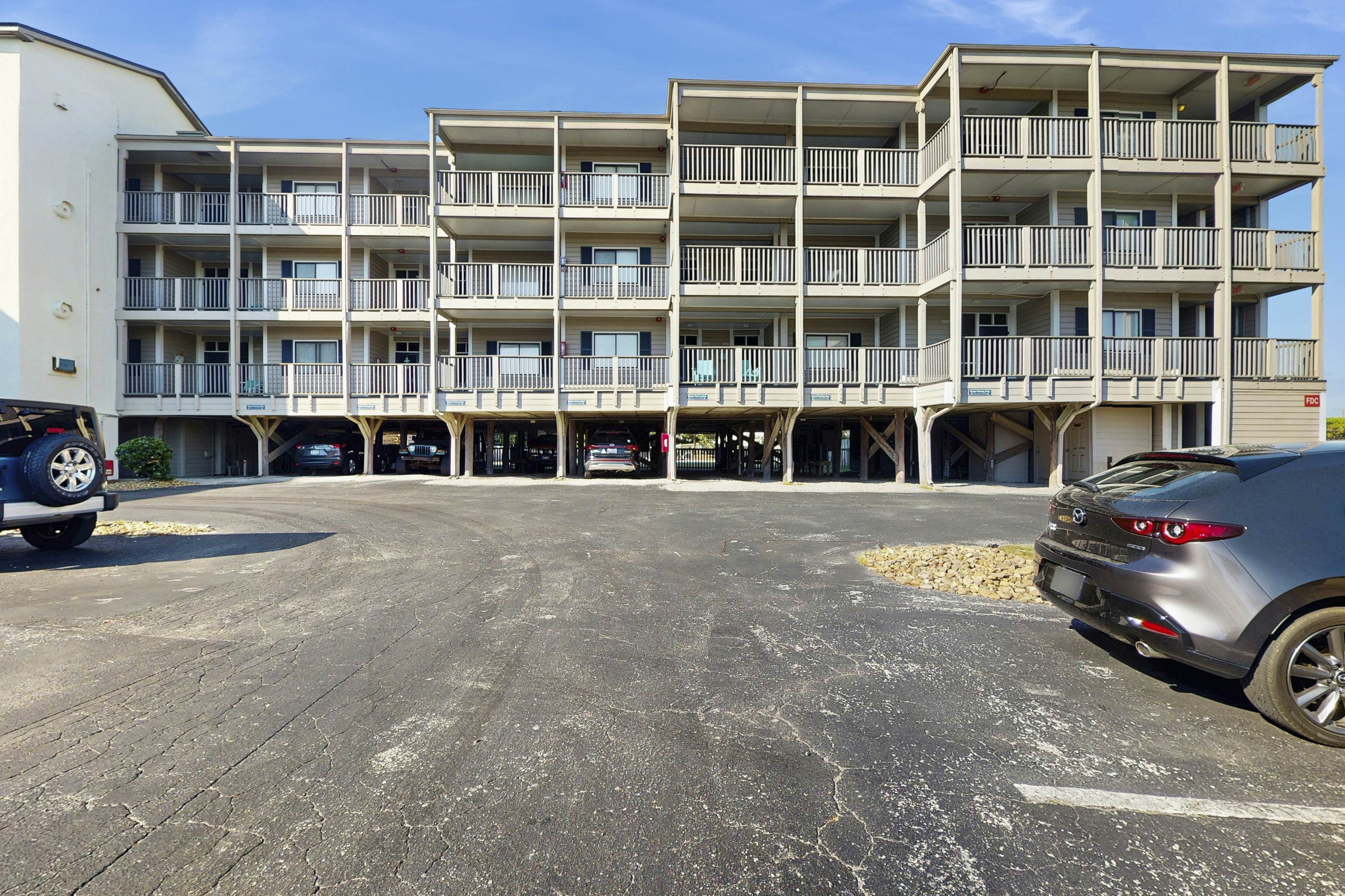 ABIBO45 Island Beach & Racquet Club  B109