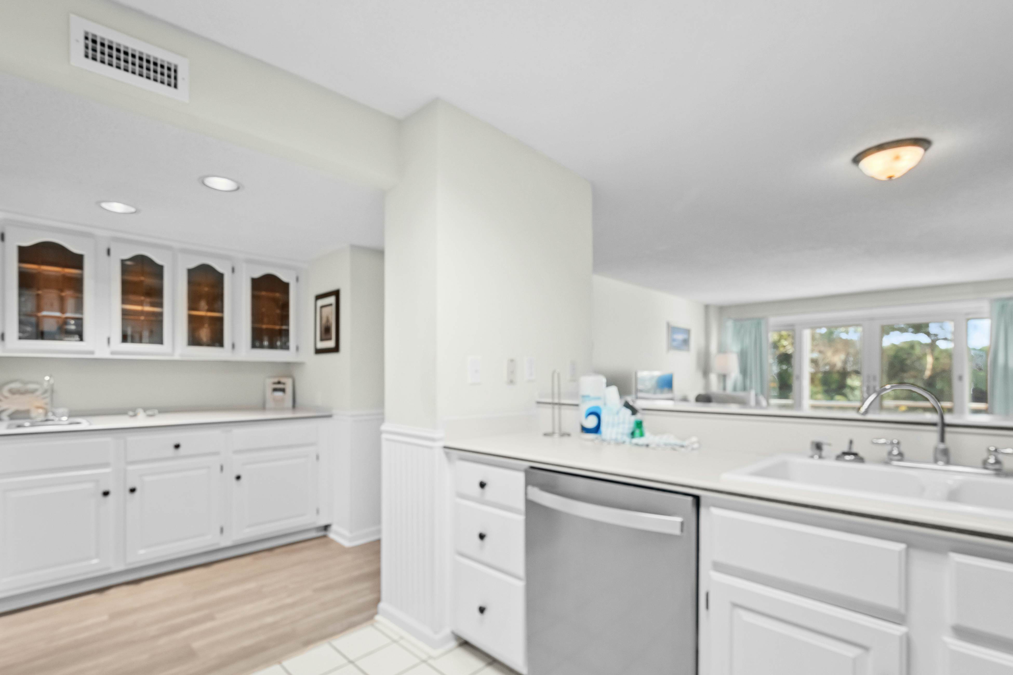 PKBW03 Beachwalk 103