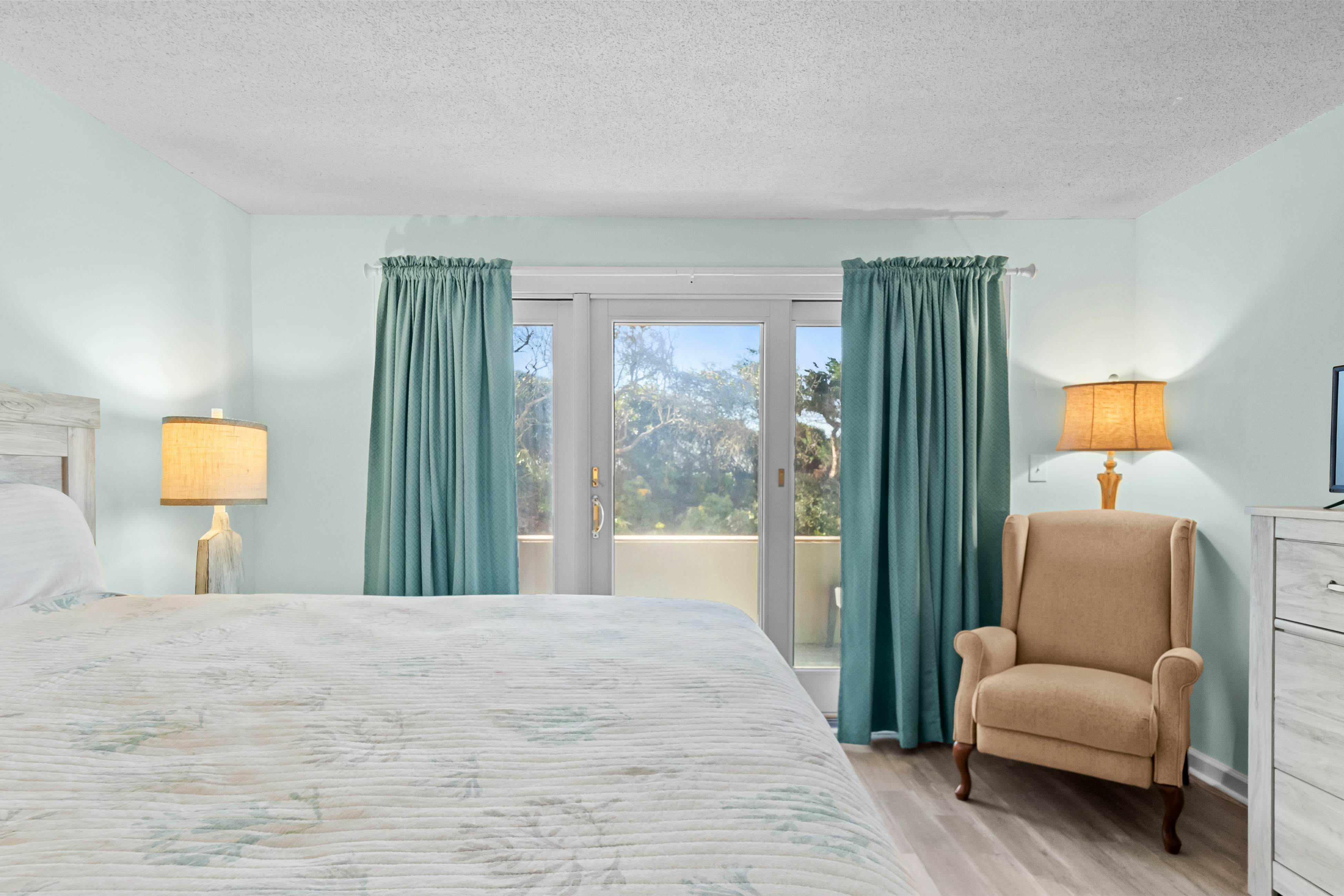 PKBW03 Beachwalk 103