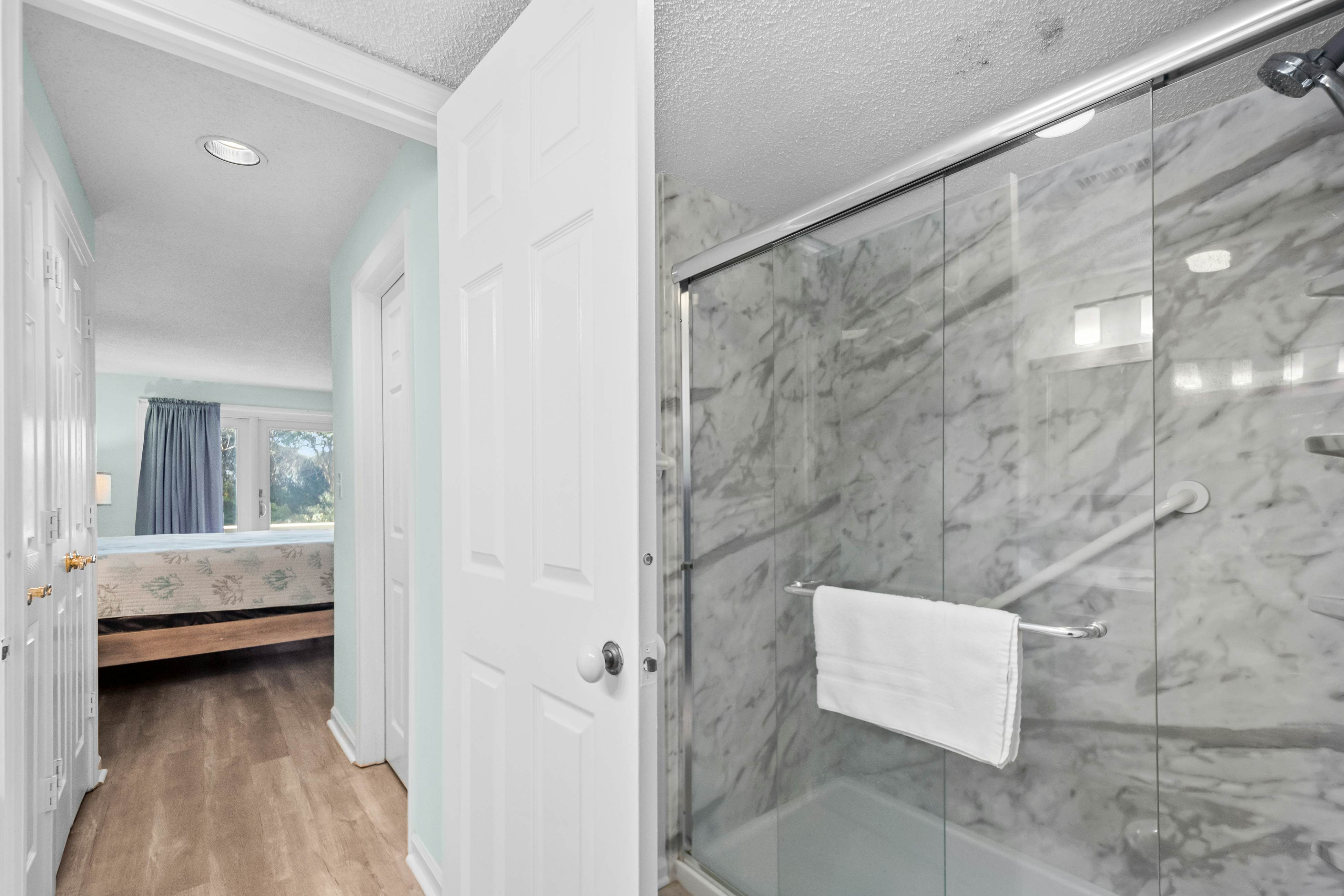 PKBW03 Beachwalk 103