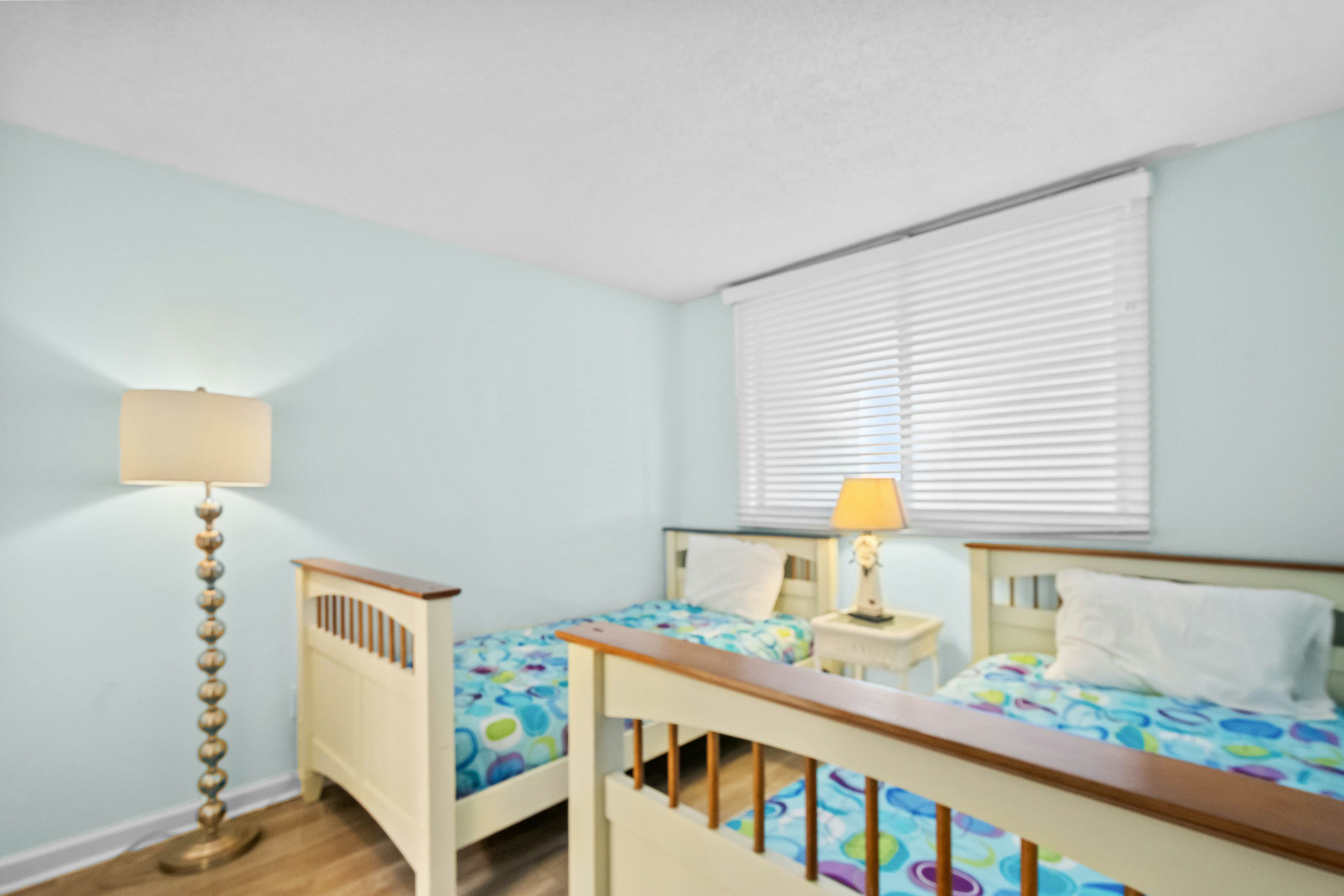 PKBW03 Beachwalk 103