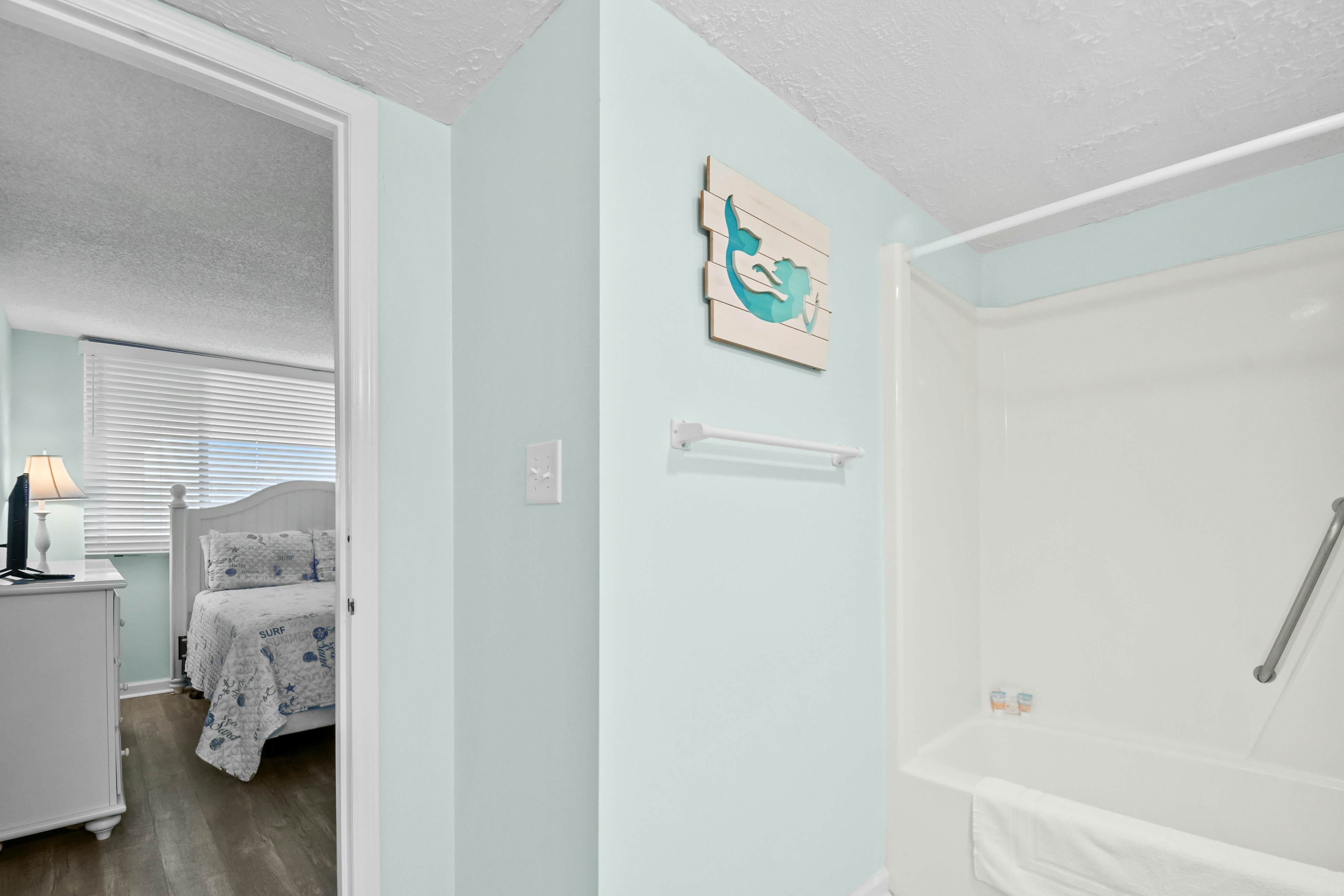 PKBW03 Beachwalk 103