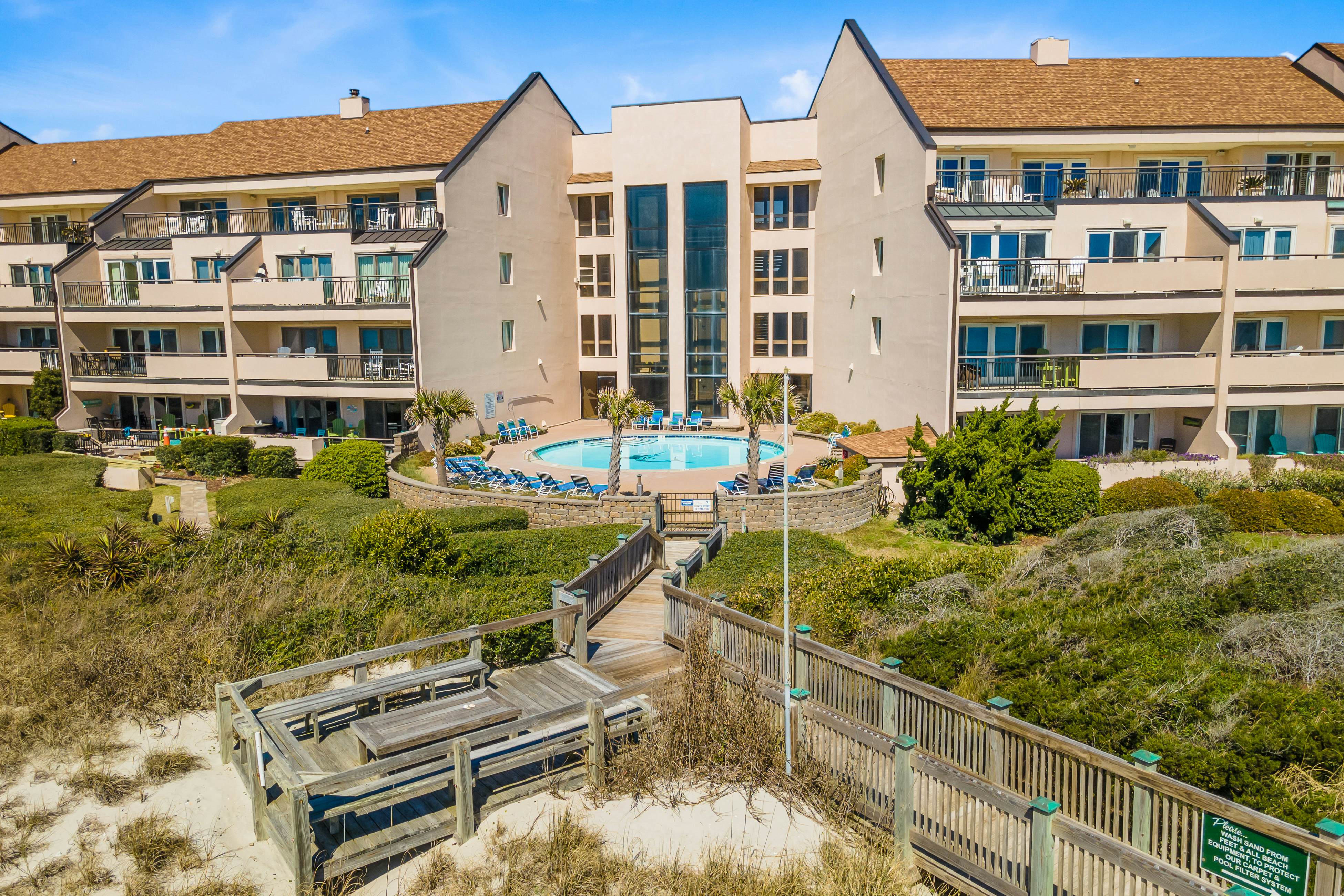 PKBW03 Beachwalk 103