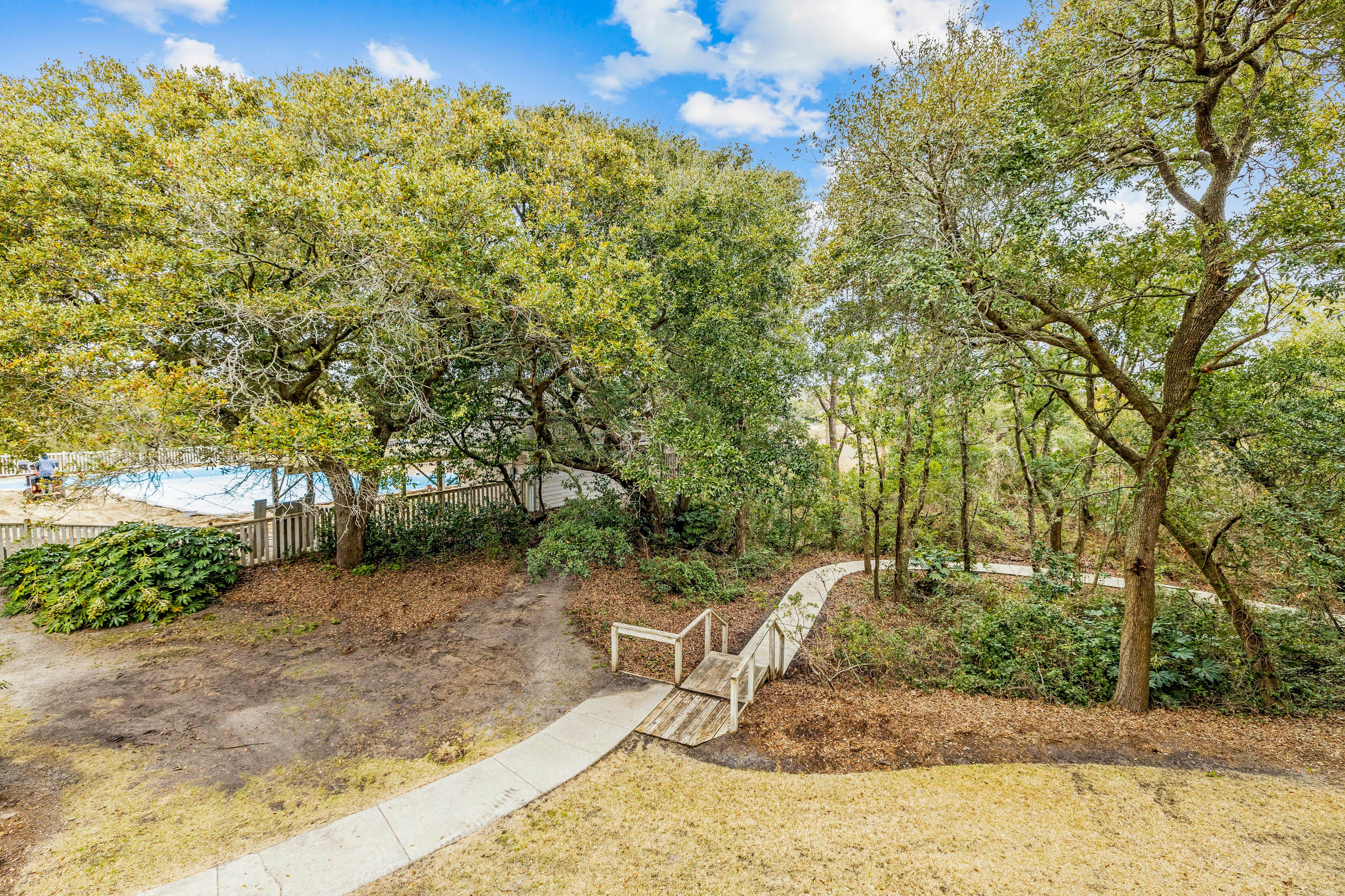 ABIBS142 Island Beach & Racquet Club G106