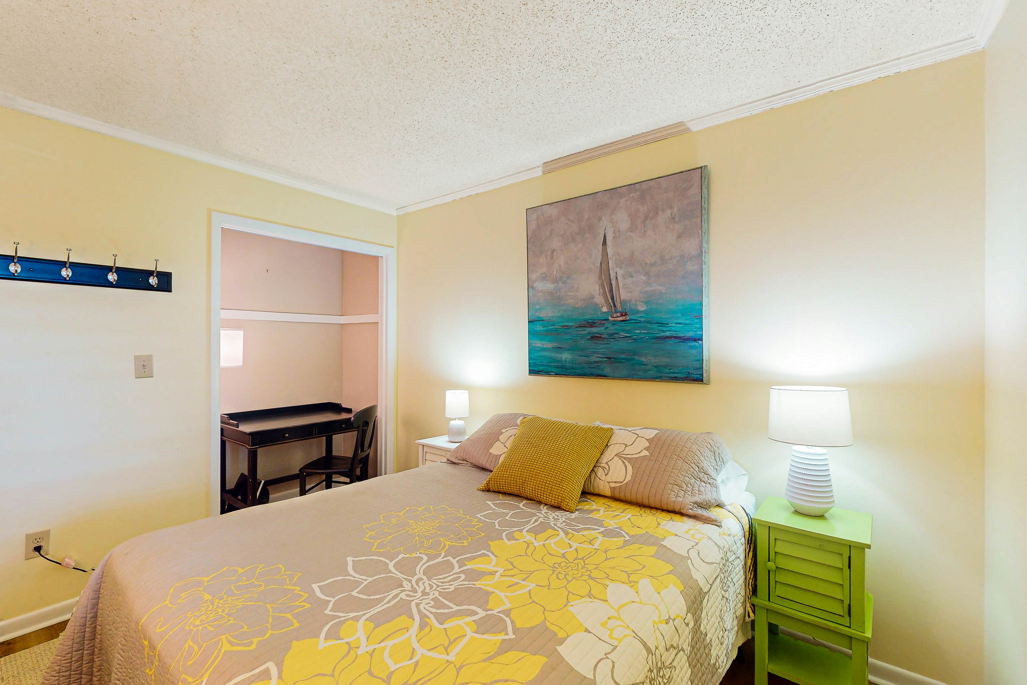 ABIBS142 Island Beach & Racquet Club G106