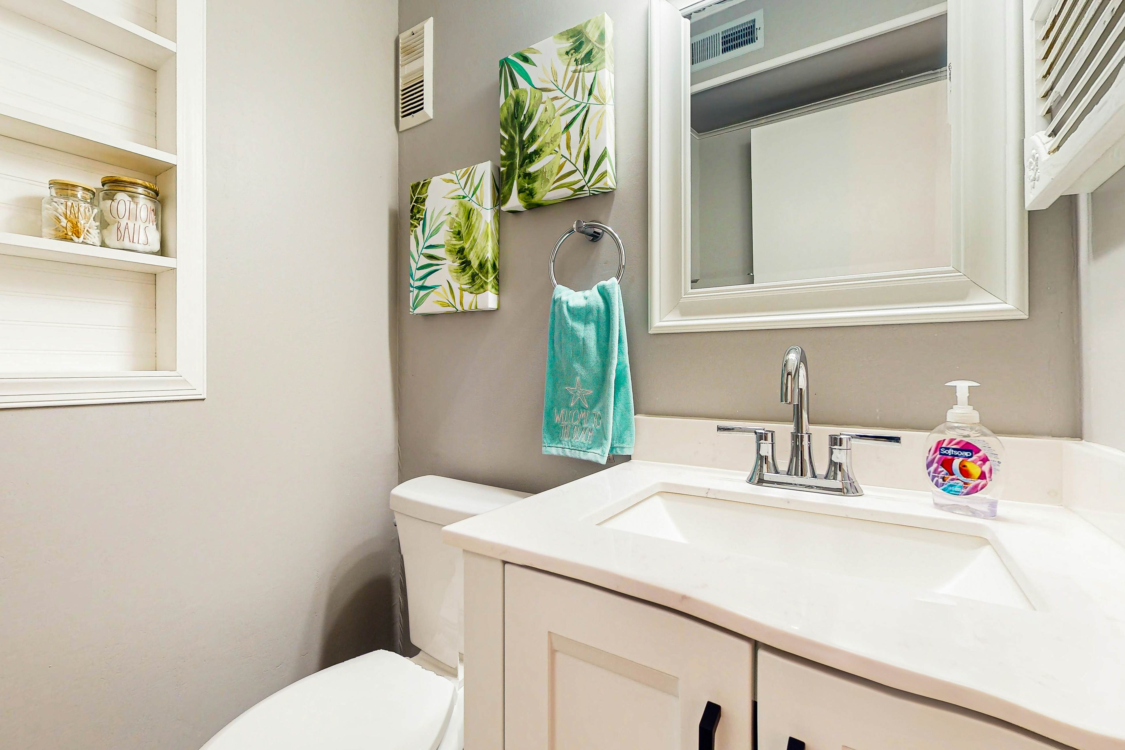 ABIBS142 Island Beach & Racquet Club G106