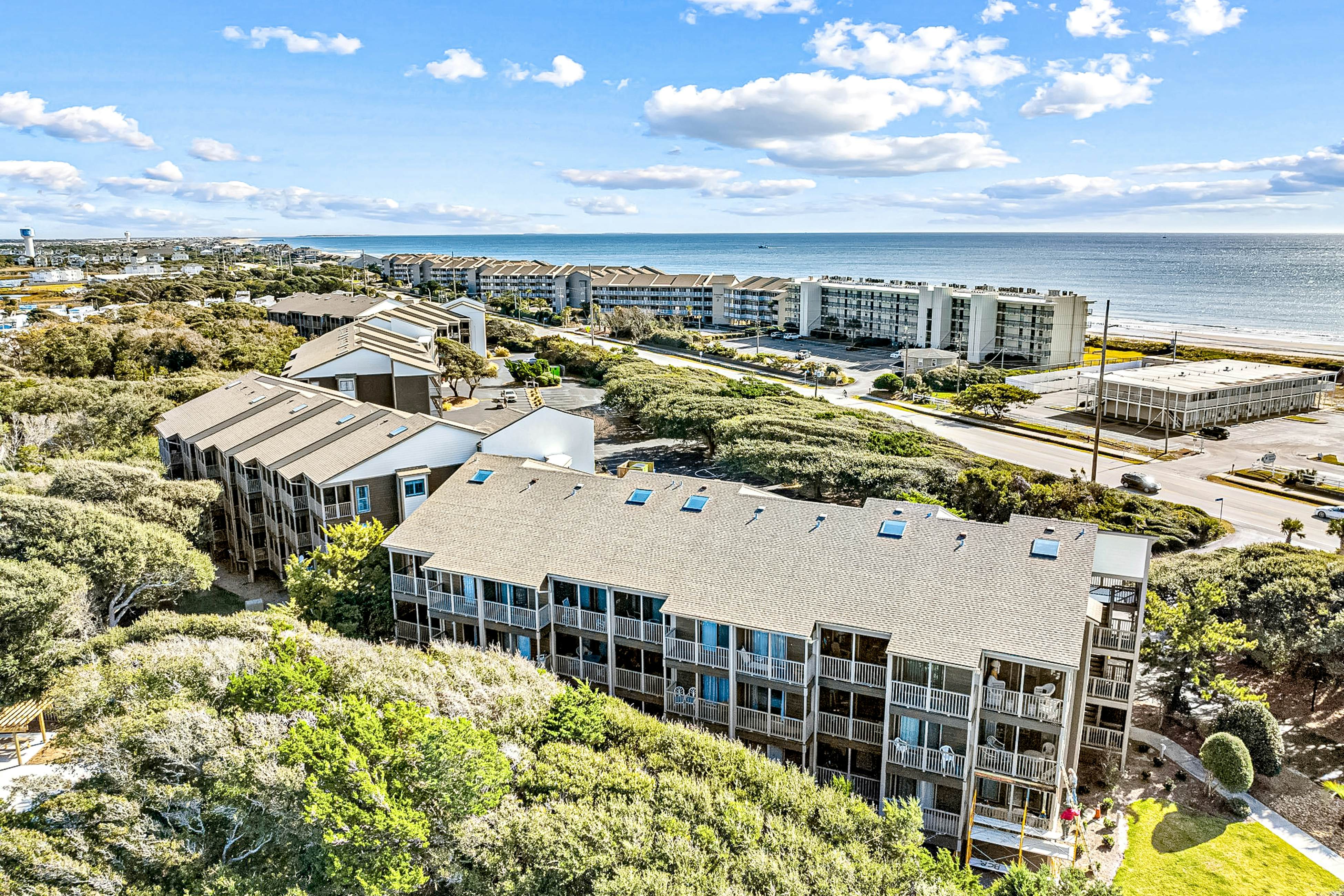 ABIBS142 Island Beach & Racquet Club G106