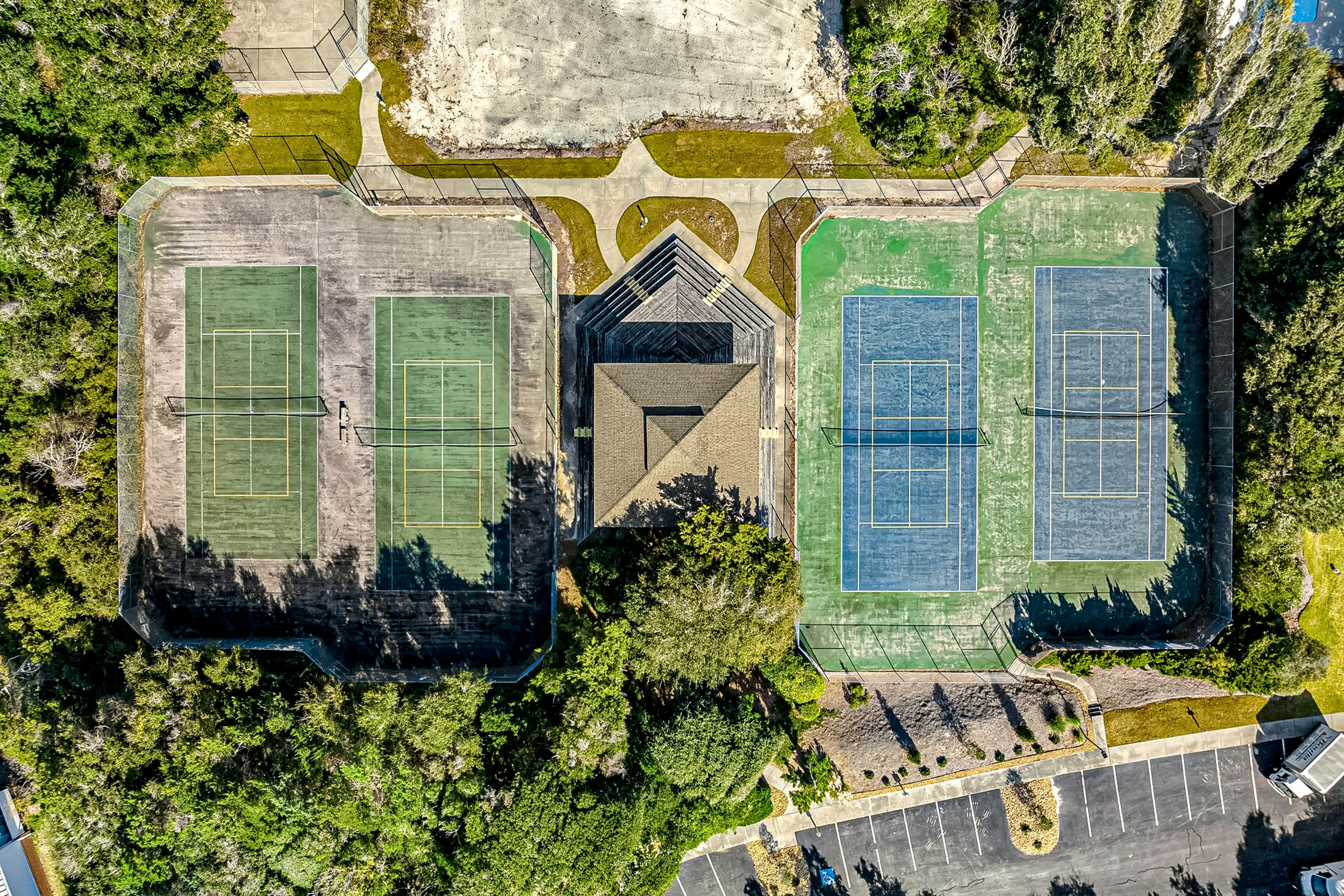 ABIBS142 Island Beach & Racquet Club G106