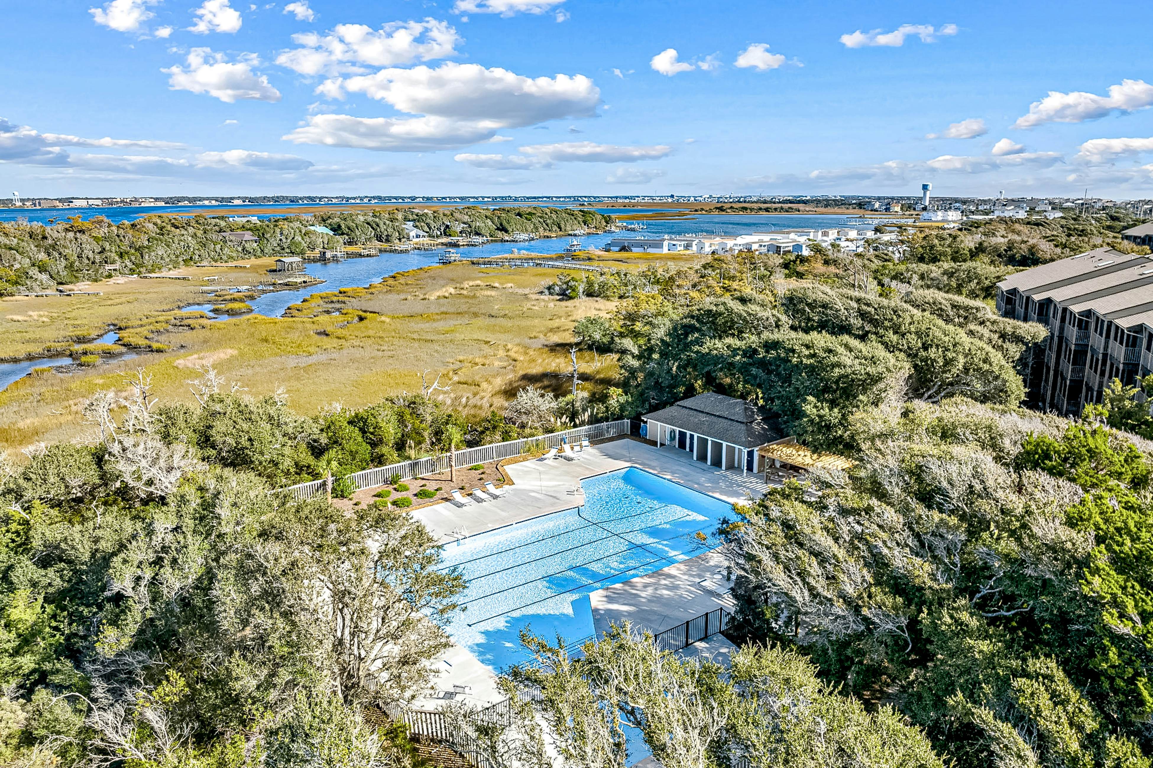 ABIBS142 Island Beach & Racquet Club G106