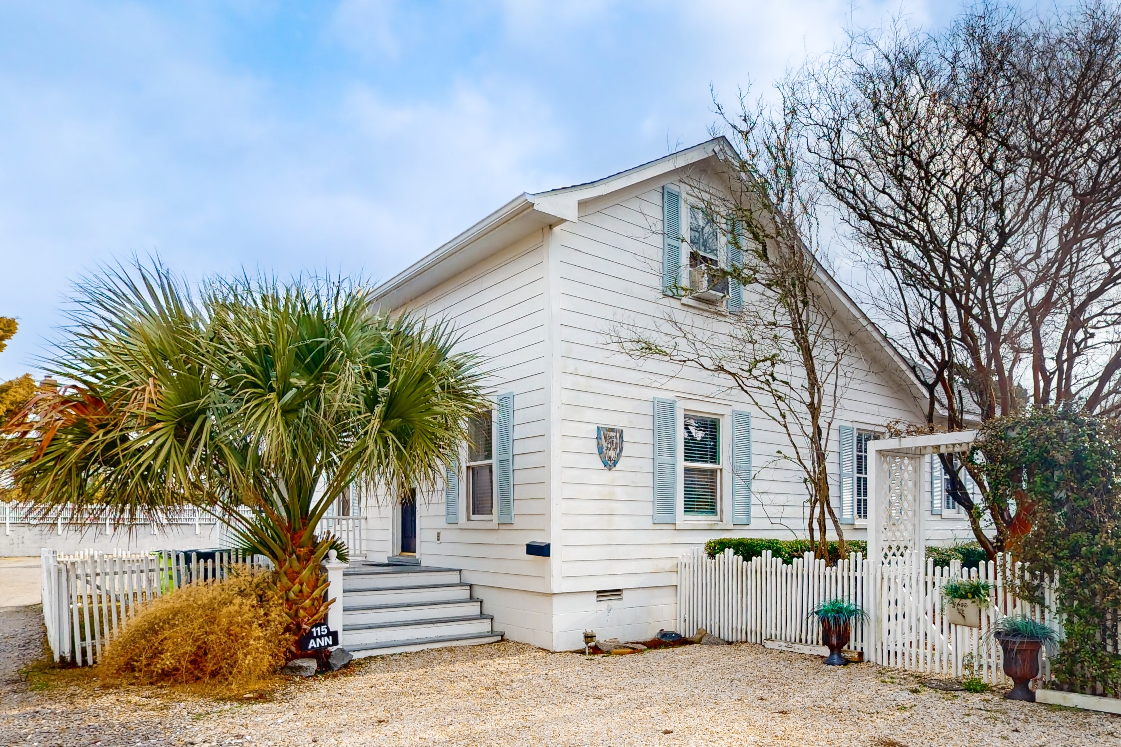 BFCT16 Elizabeth Bell House