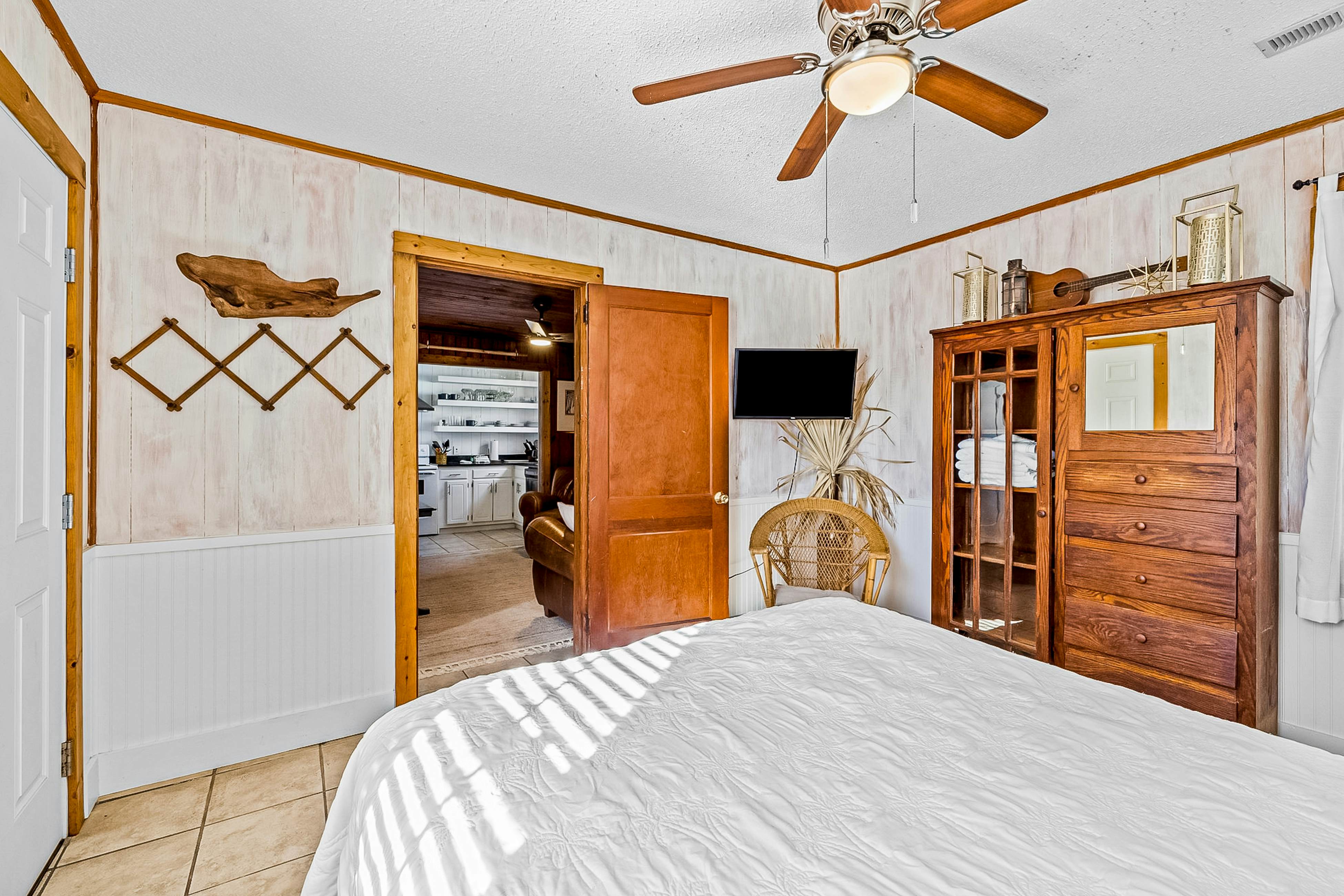 AB136 Charming Cottage