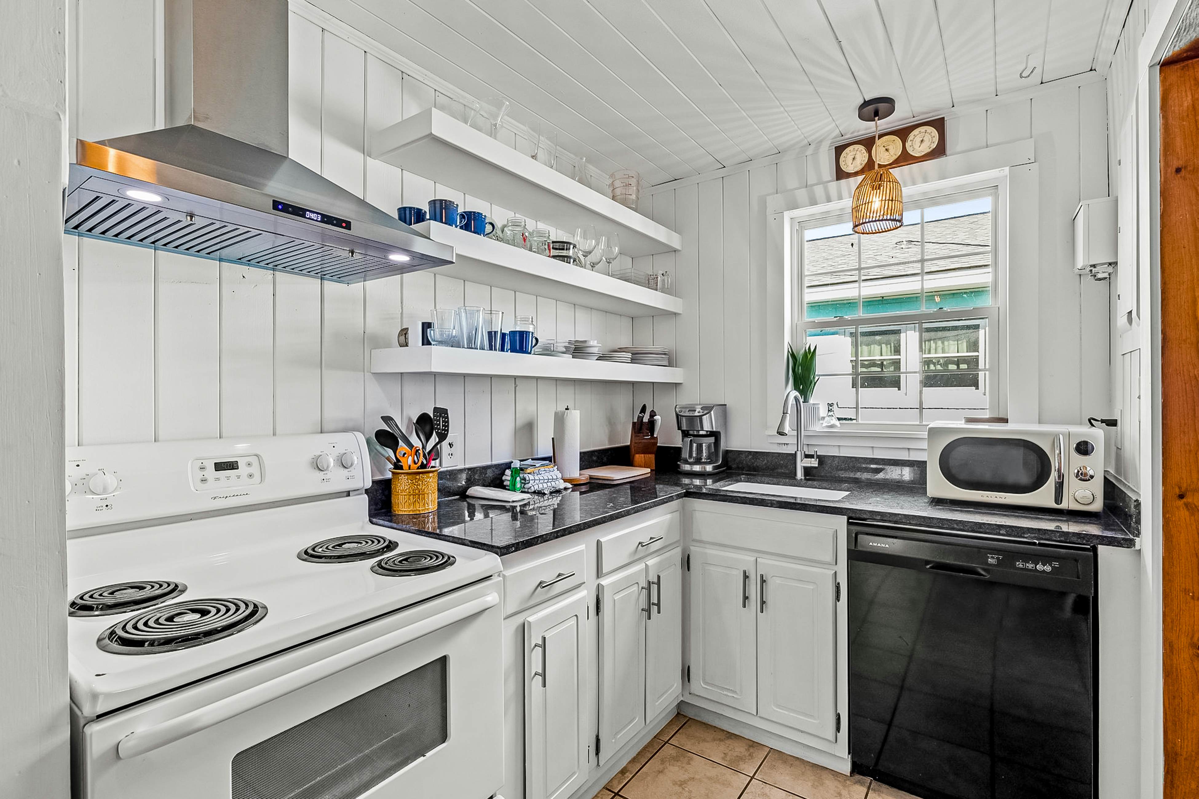 AB136 Charming Cottage