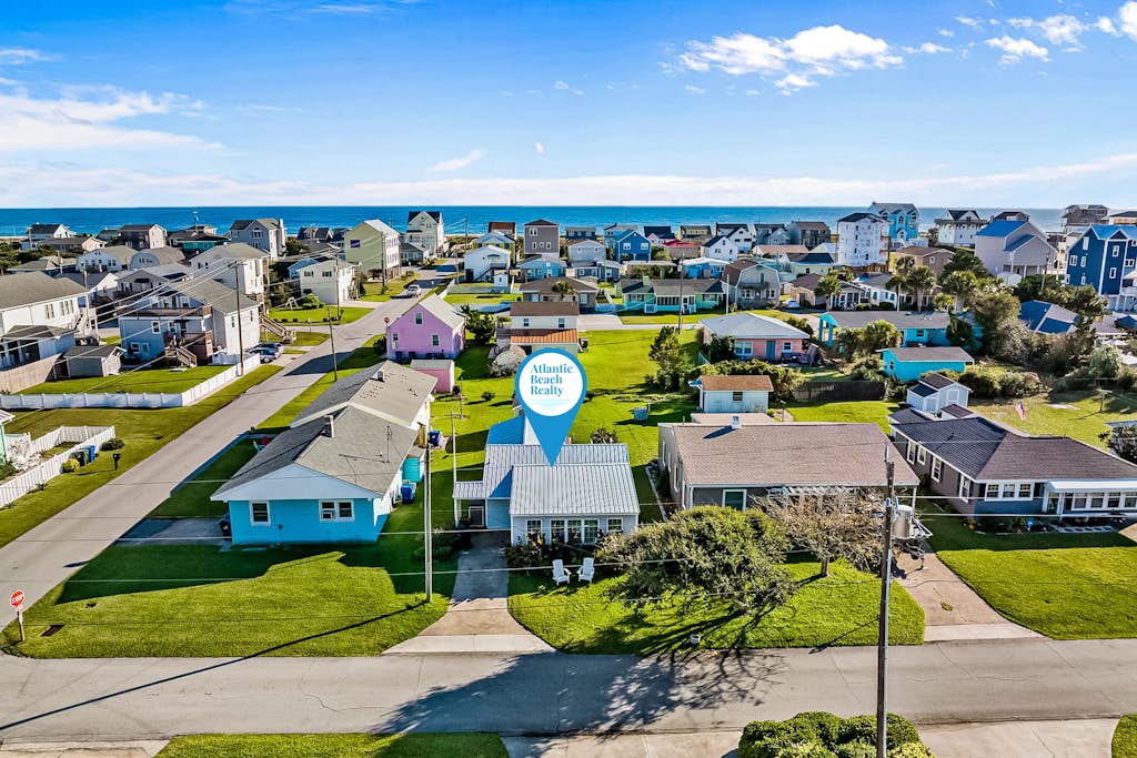 Mermaid Cove:  Minutes to beach