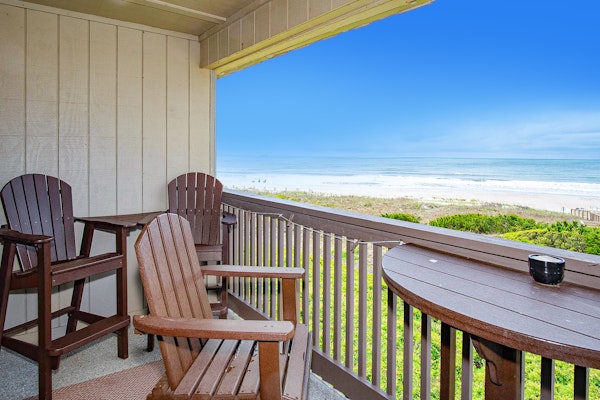 Beautifully Remodeled, Oceanfront, 3rd-Floor Condo with Balcony & Shared Pools