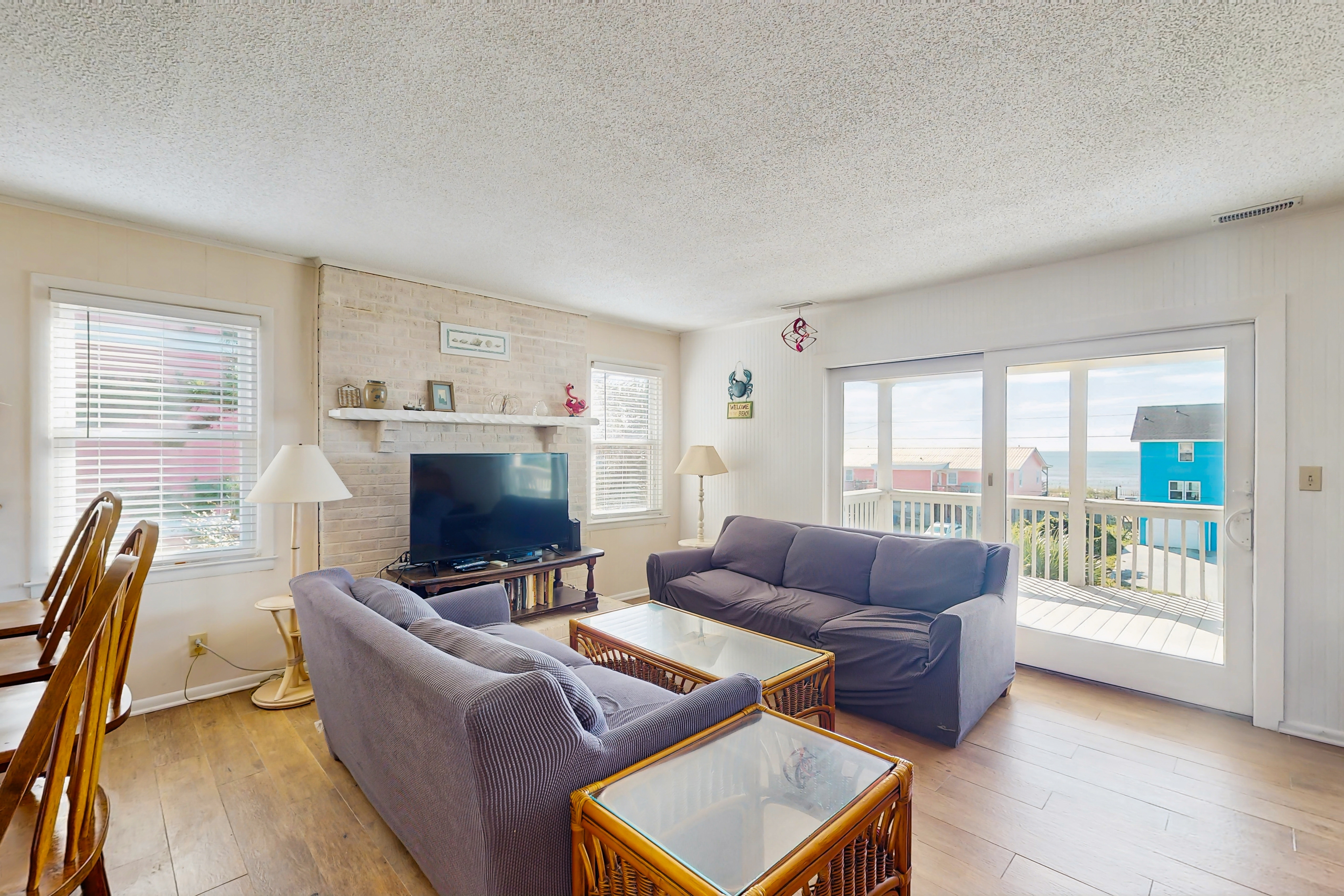 charming coastal dog friendly apartment near the beach