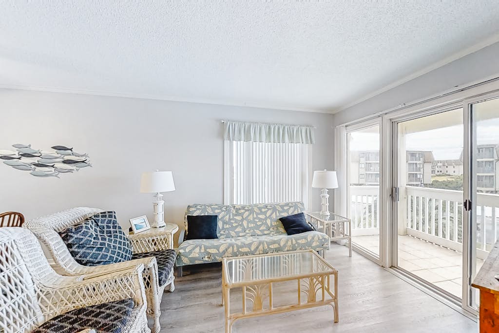 Oceanfront, 2nd-Floor Condo with Balcony, WiFi & Shared Hot Tub/Pools/Putt-Putt