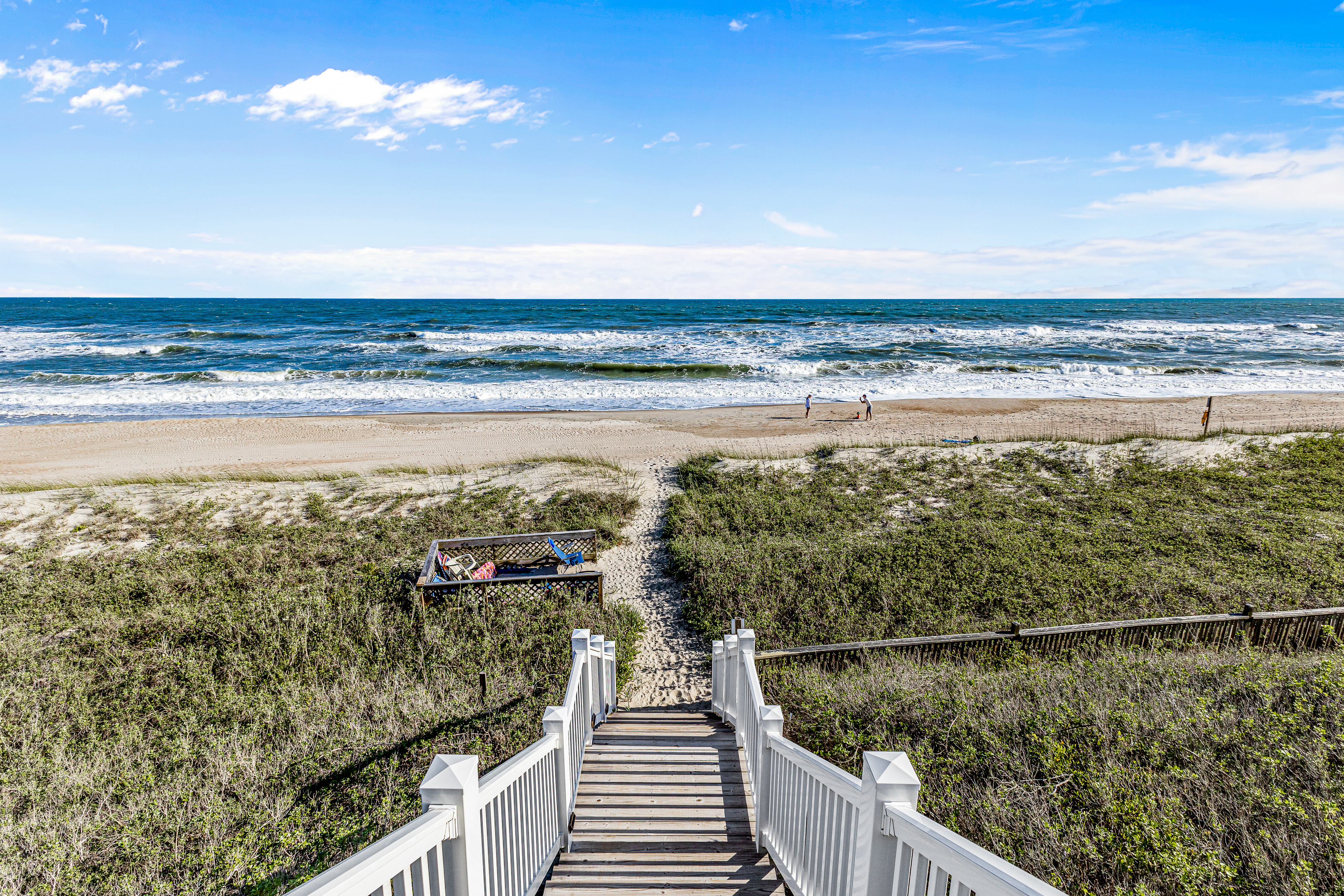 Condo in Oceanfront Complex with seasonal community pool.