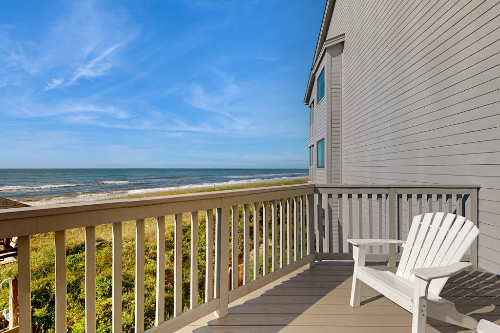 Oceanfront condo with shared pool, beach access and ocean views