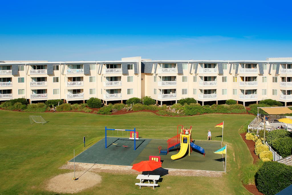 Ocean View Condo on the 2nd Floor with WiFi & Shared Pools/Hot Tub/Putt-Putt