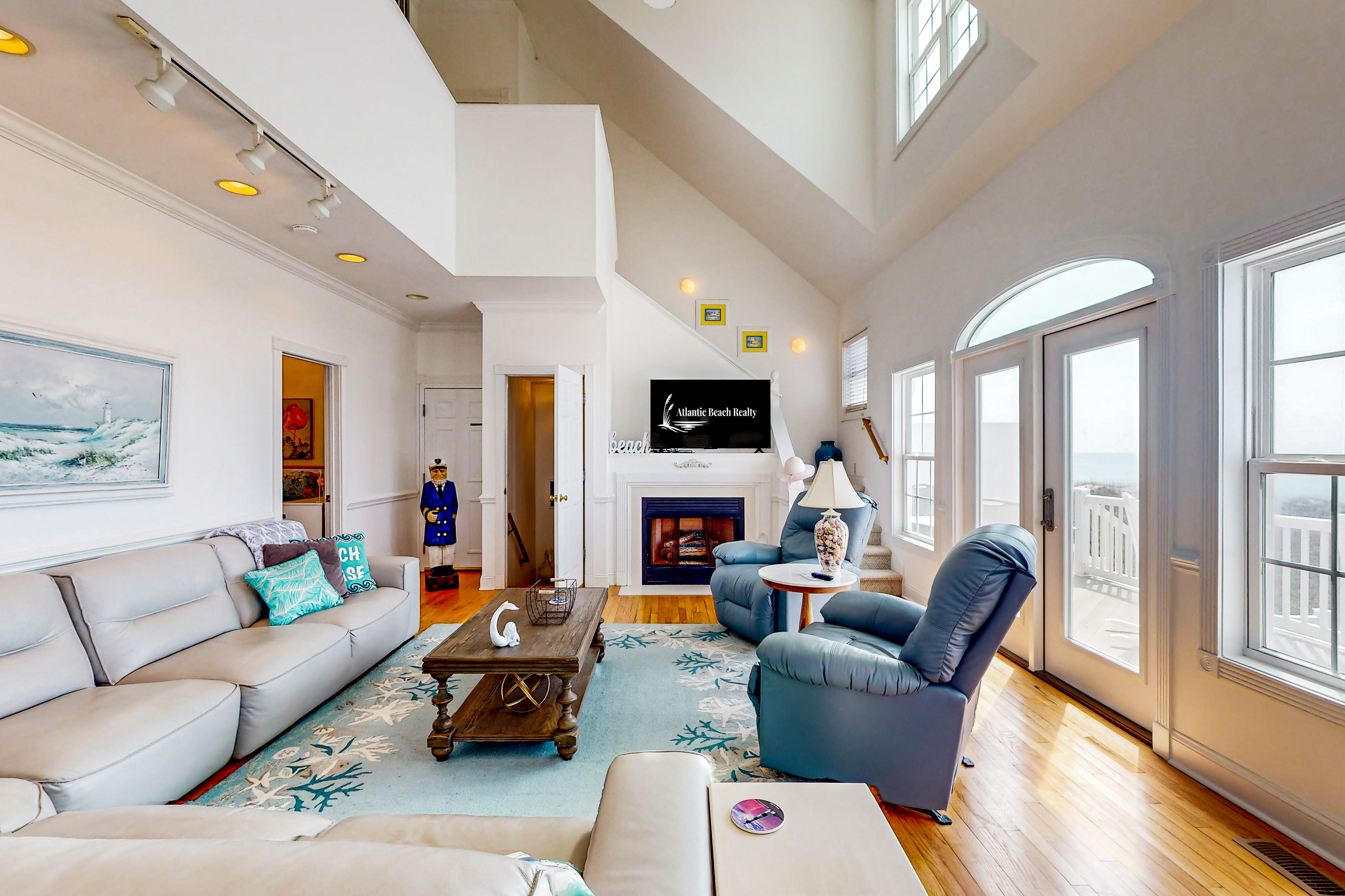 A Bushel and a Peck: Ocean view duplex with balcony