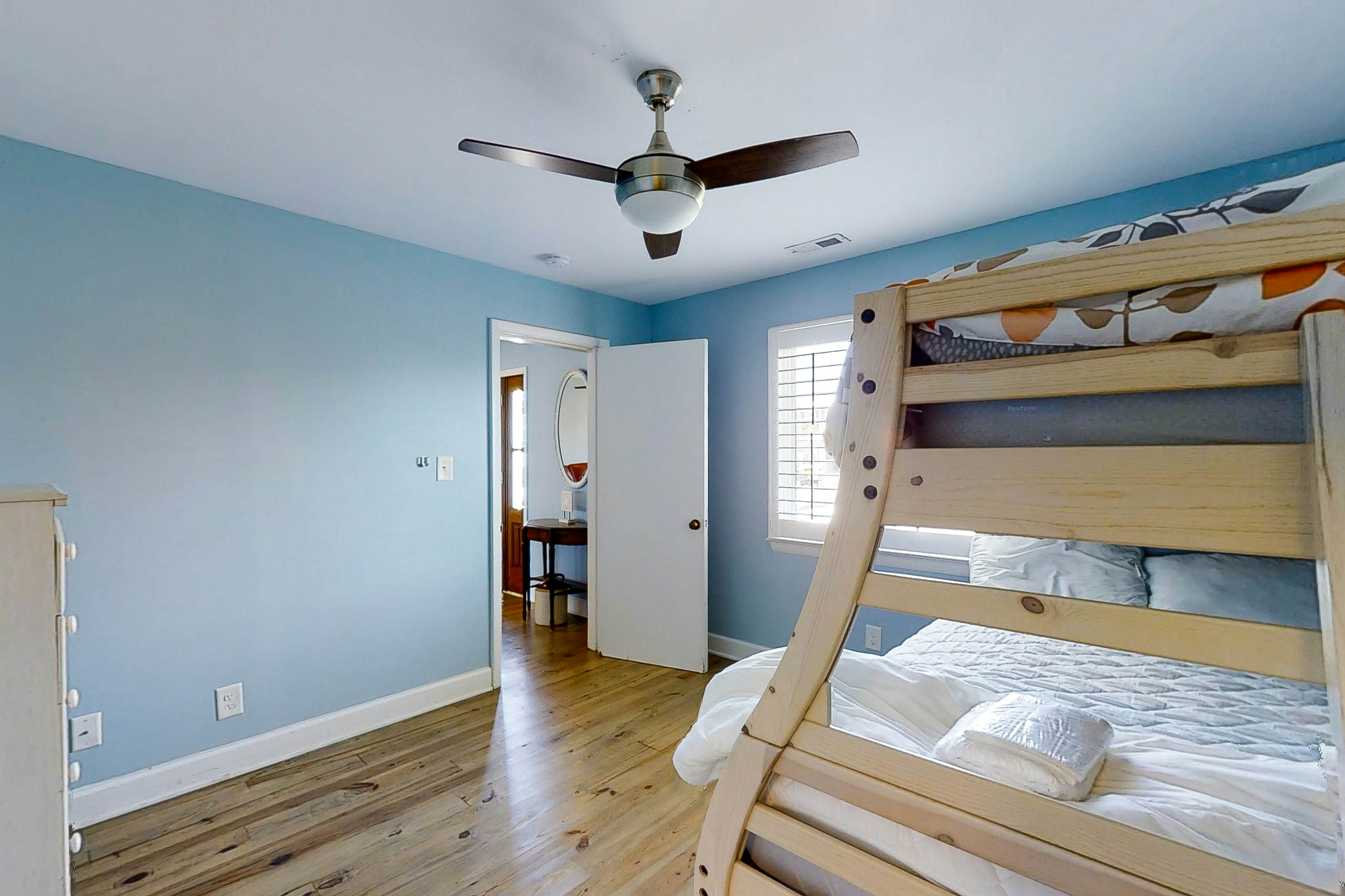 ABCT05 Dock of the Bay