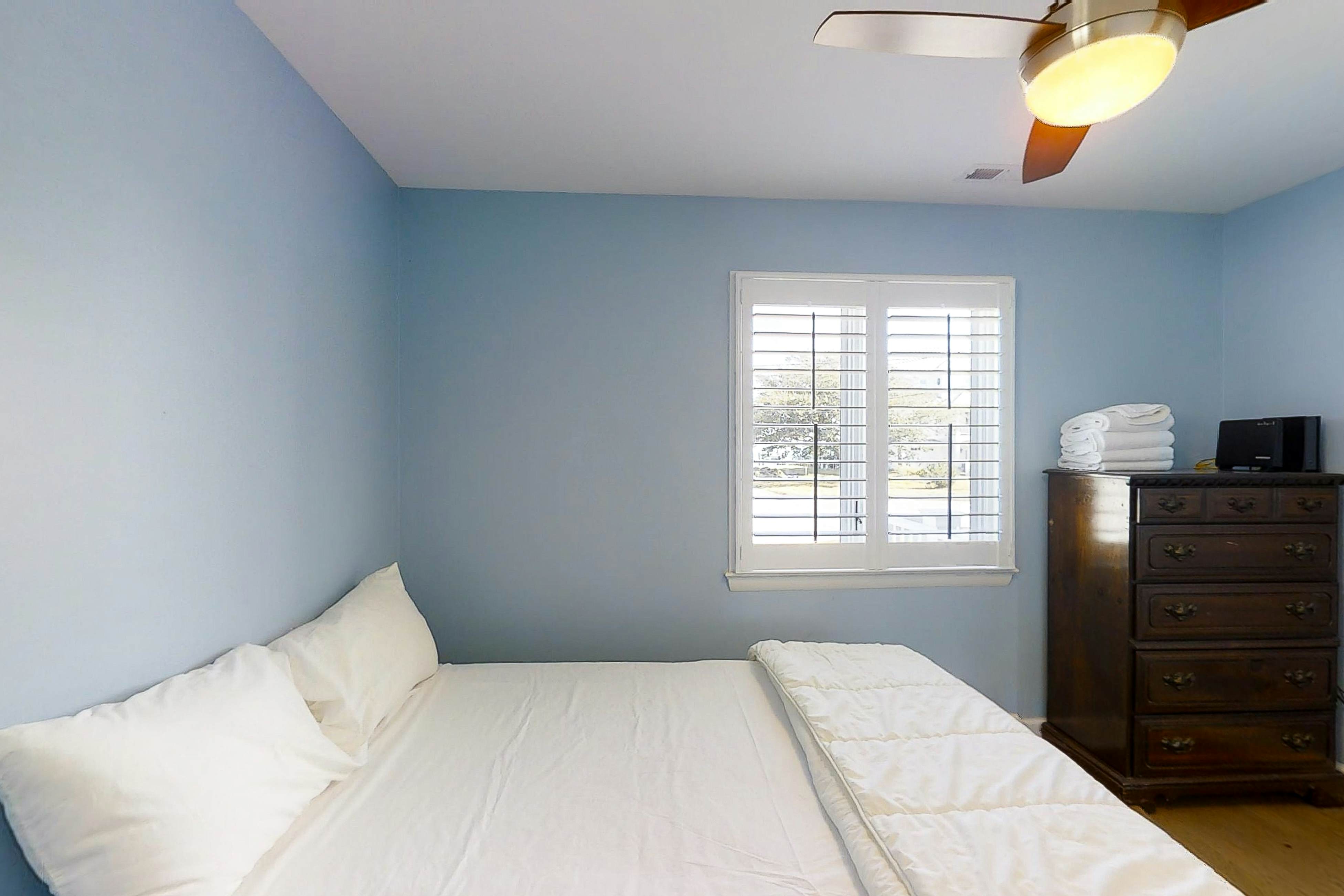 ABCT05 Dock of the Bay