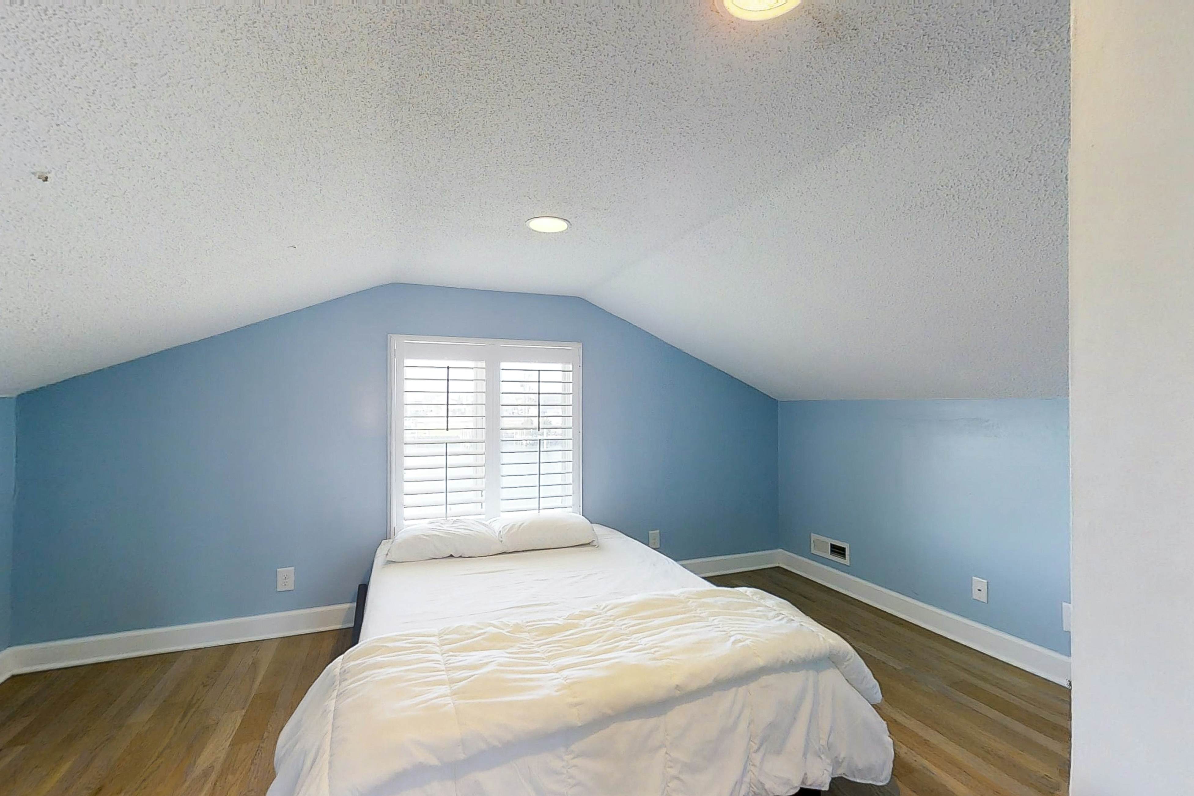 ABCT05 Dock of the Bay