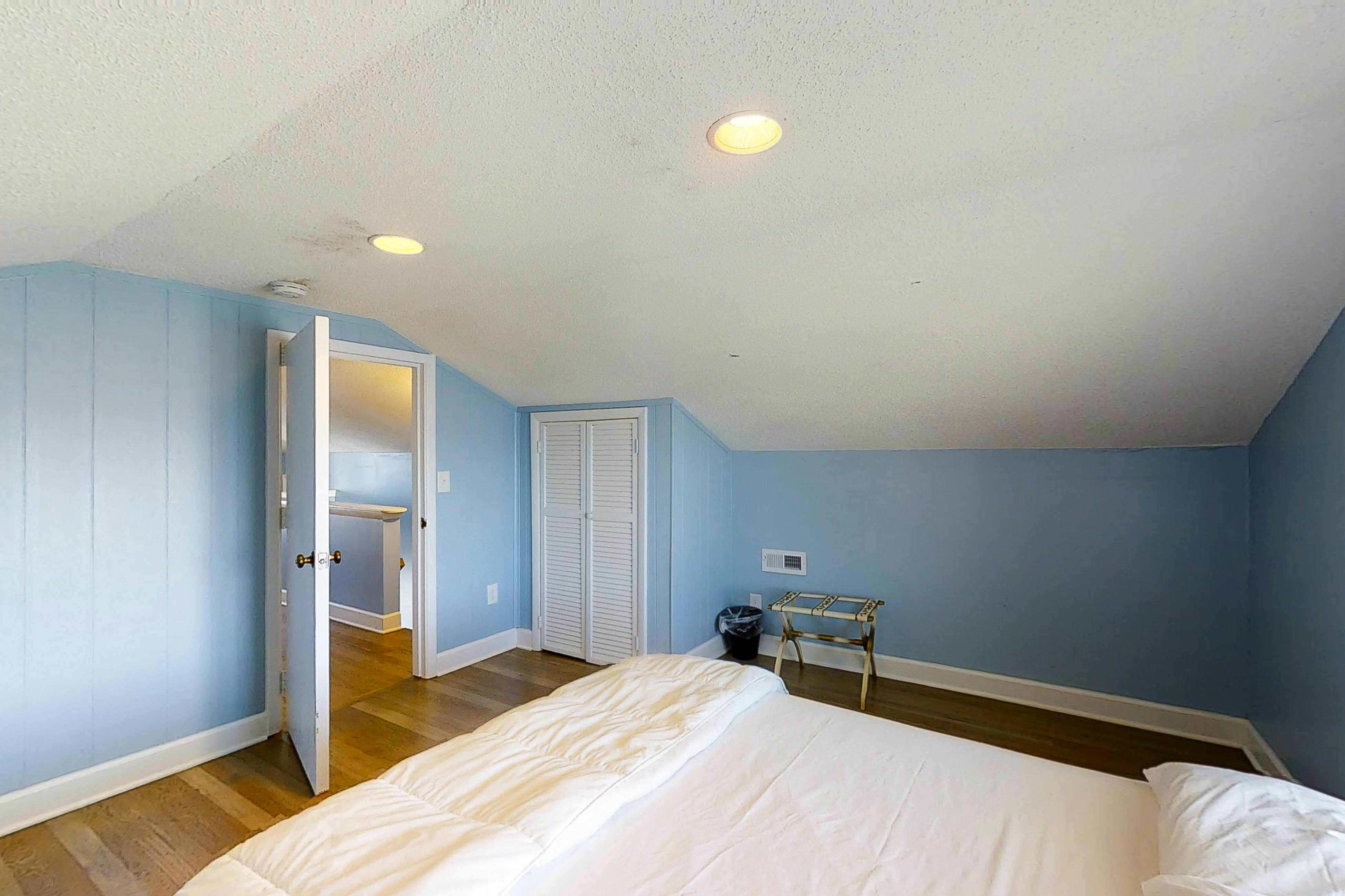 ABCT05 Dock of the Bay